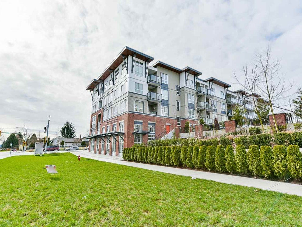 215 19567 64 Ave - Cloverdale BC Apartment/Condo for sale, 2 Bedrooms 