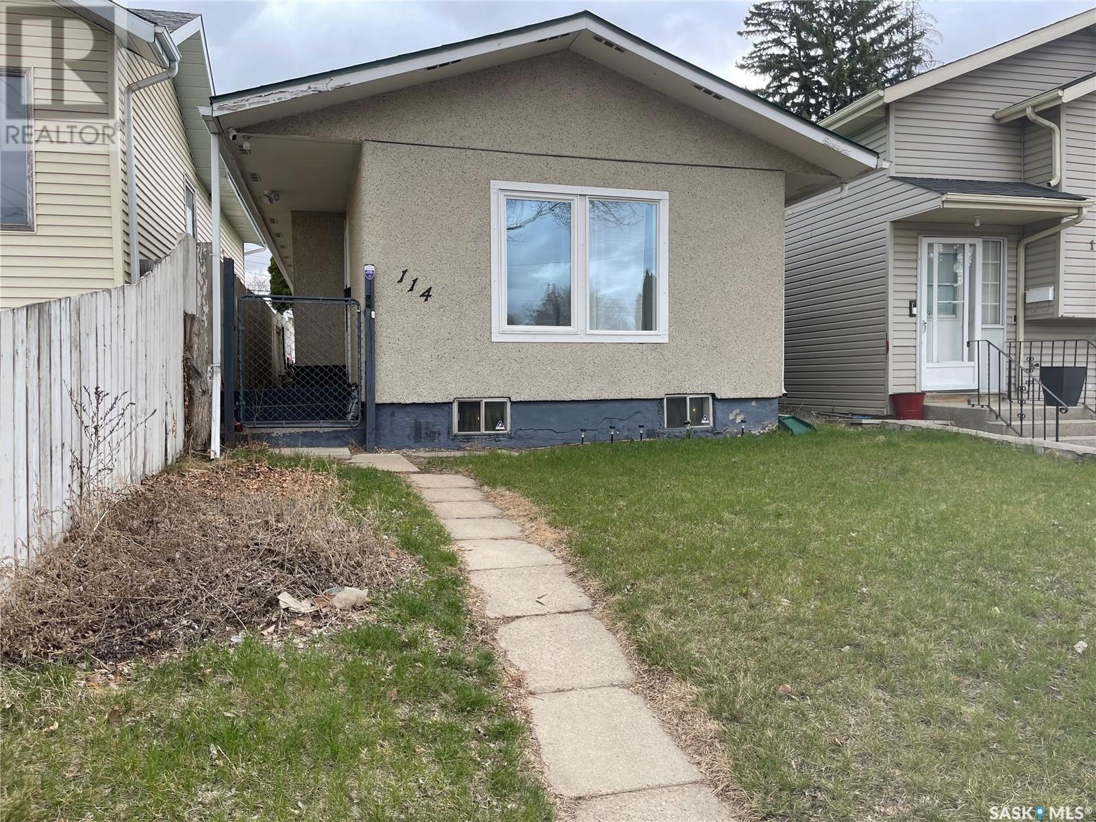 114 Q AVENUE S - Saskatoon House for Sale, 3 Bedrooms (SK004250)