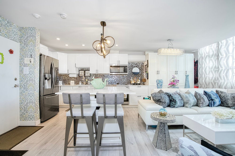 3621 Lake Shore Blvd West Penthouse #1 - Long Branch Co-op Apartment for Sale, 3 Bedrooms 