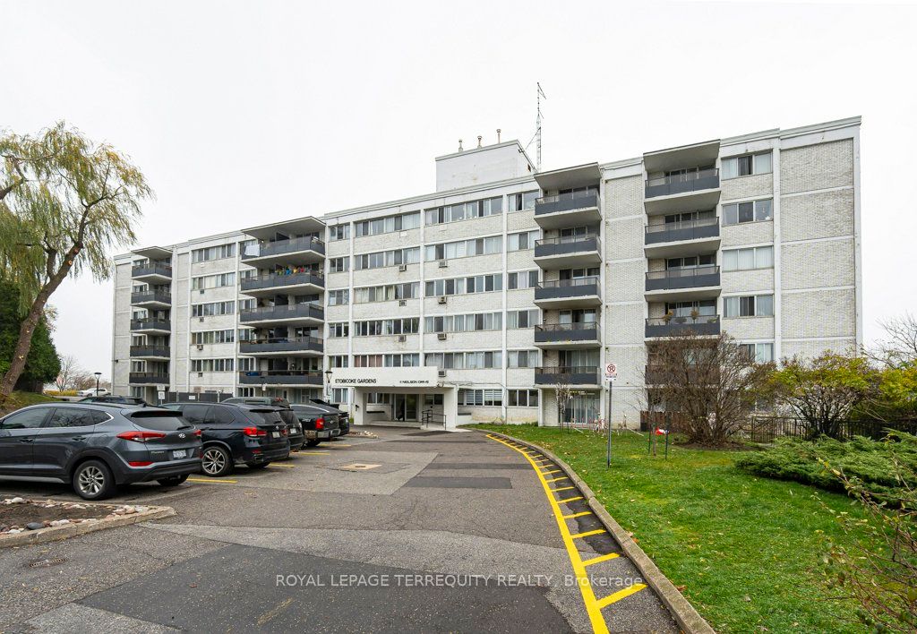 201 - 11 Neilson Dr - Markland Wood Comm Element Condo for sale, 3 Bedrooms (W10477042)