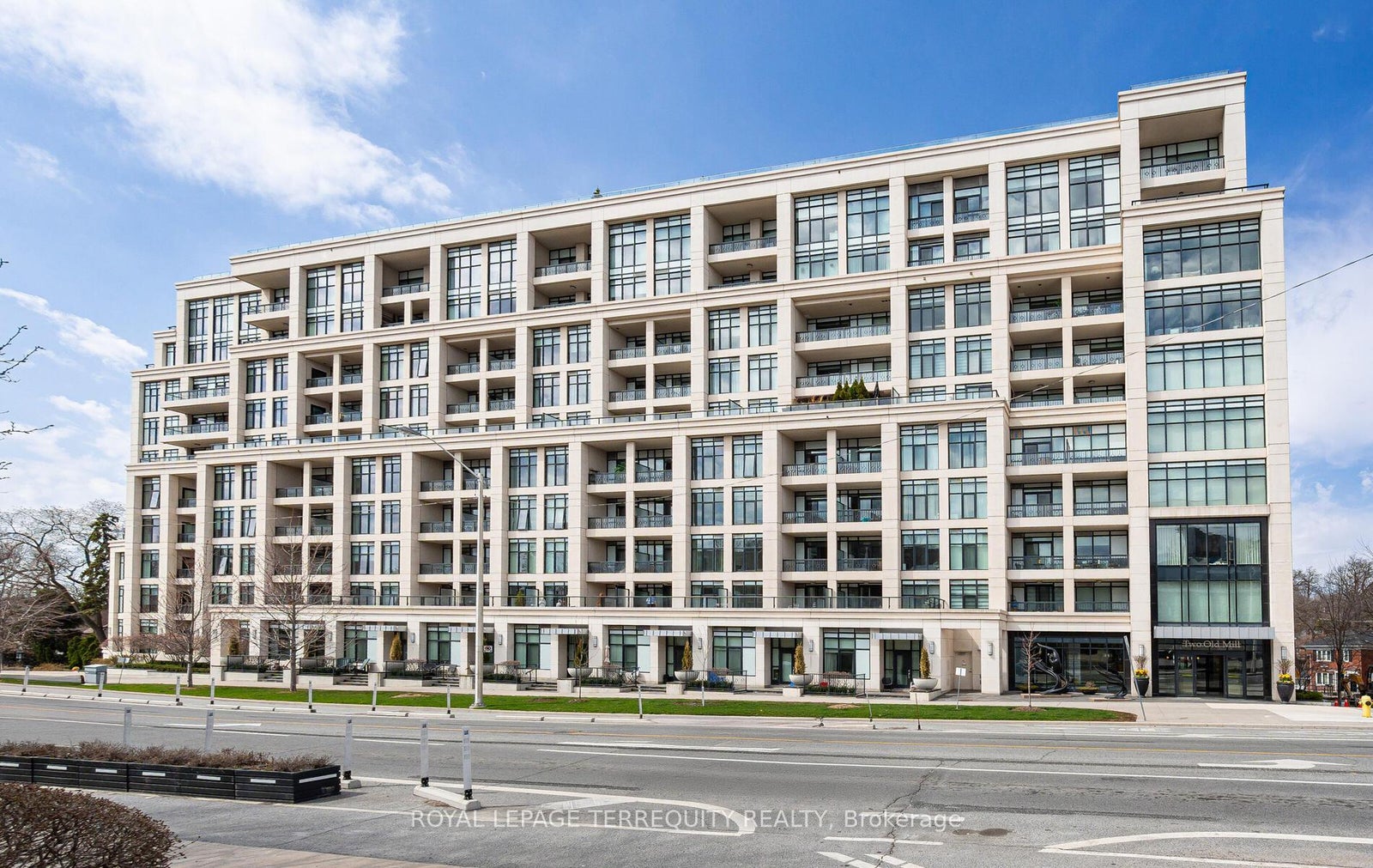 615 - 2 Old Mill Drive - High Park-Swansea Condo Apartment for Sale, 2 + 1 Bedrooms (W12112387)