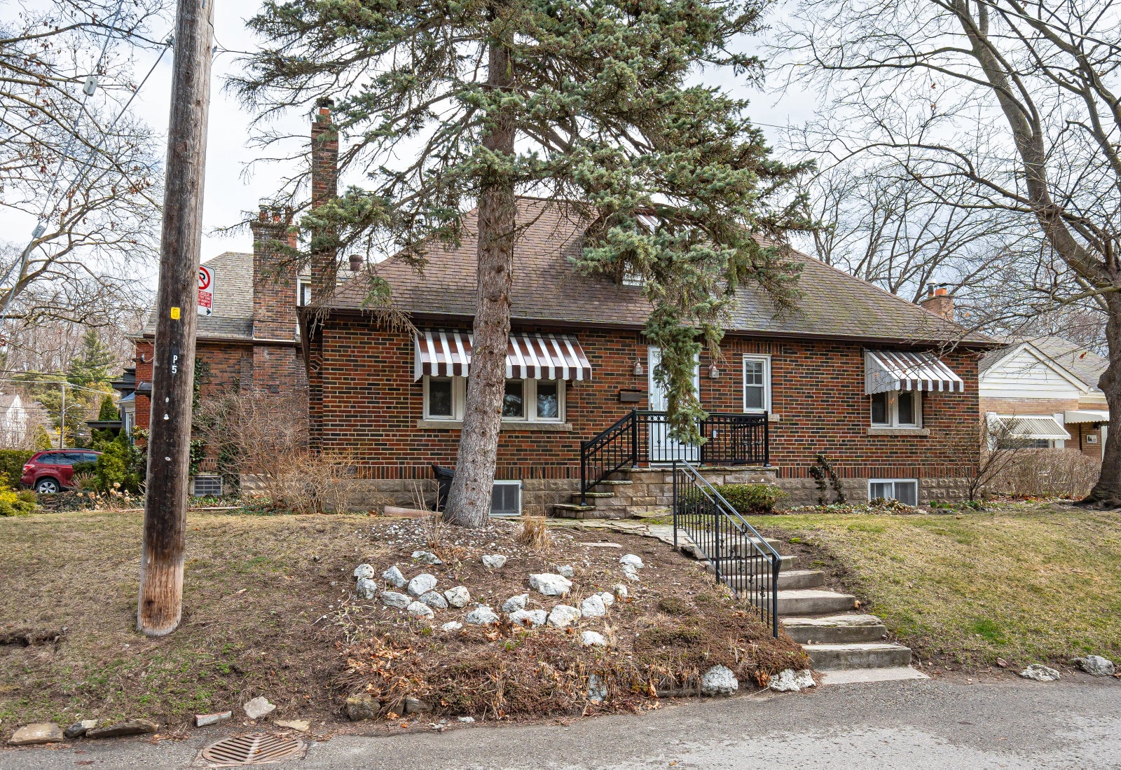 21 Orchard Crest Road - Lambton Baby Point Detached for Sale, 3 Bedrooms (W11989007)