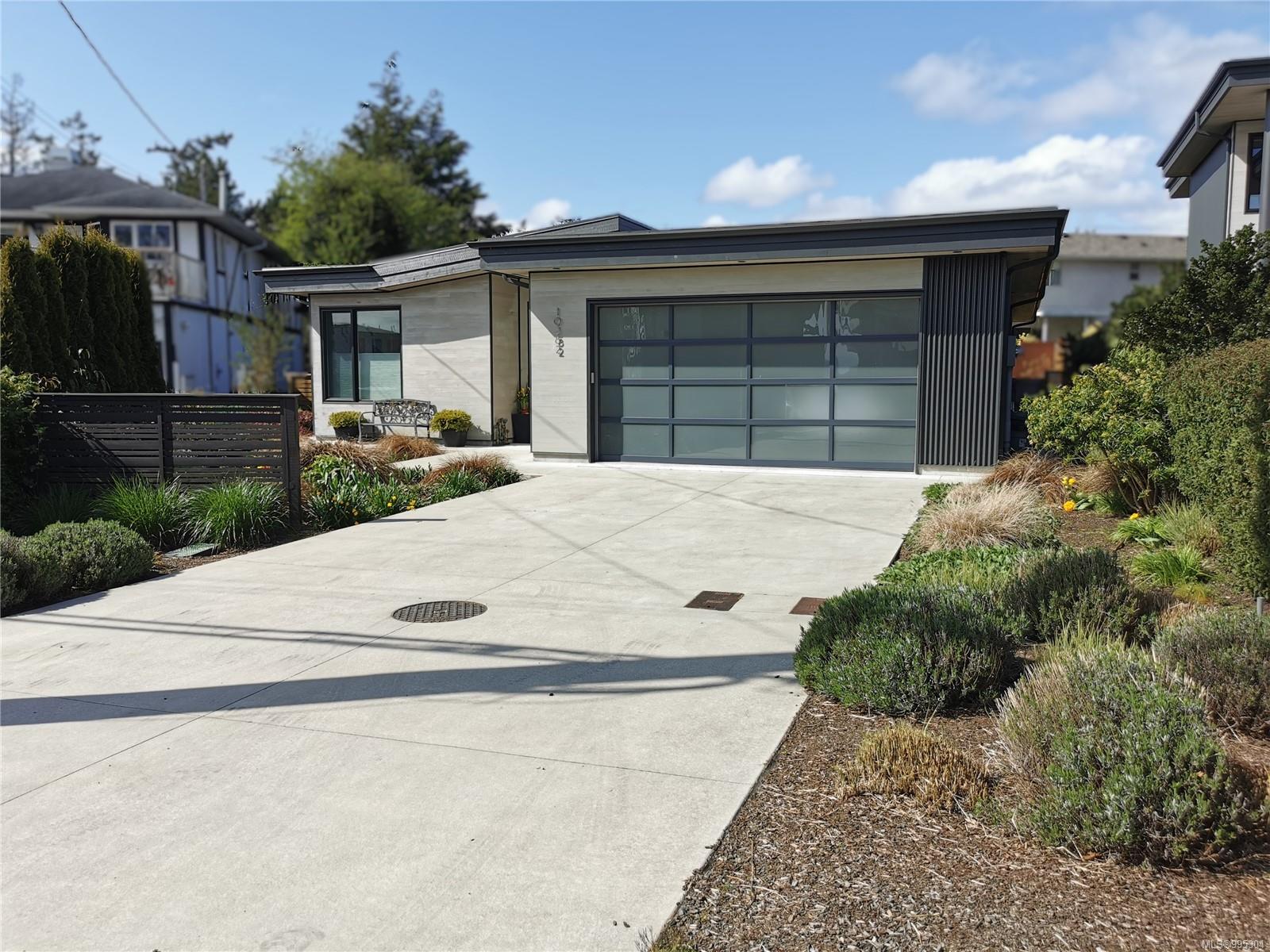 10382 Allbay Rd - Si Sidney North-East Single Family Residence for Sale, 3 Bedrooms (995304)