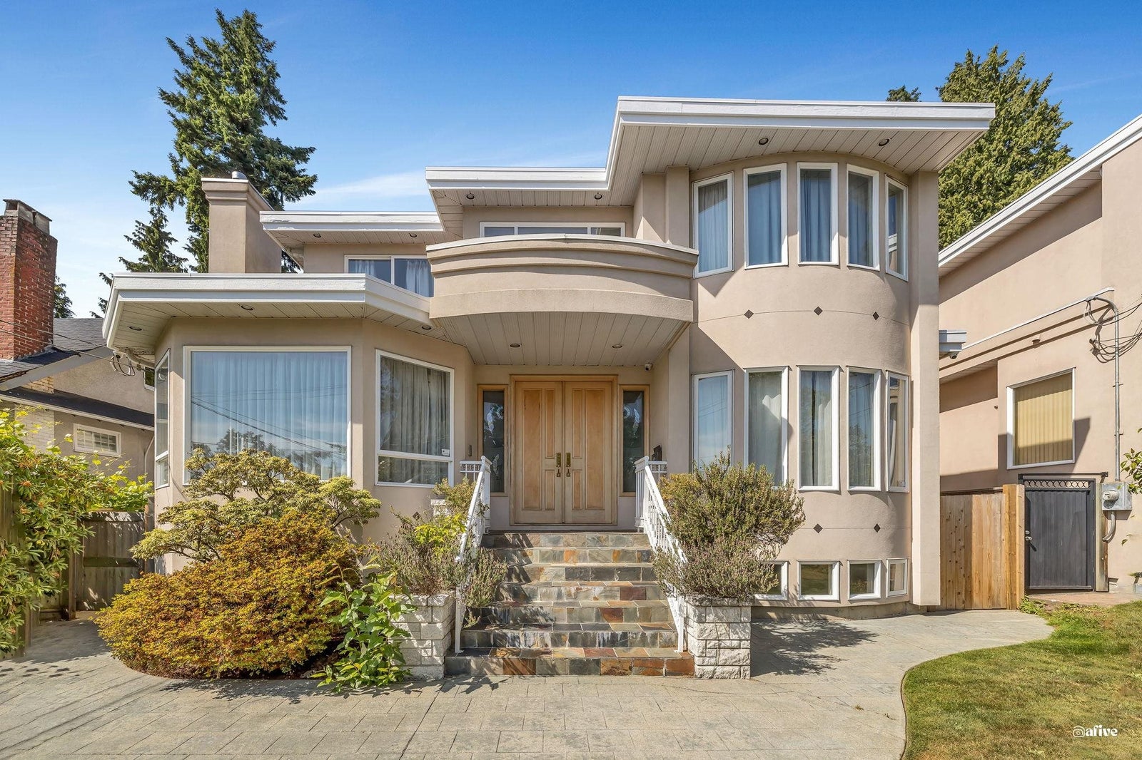 1463 W 57th Street - South Granville Single Family Residence for Sale, 5 Bedrooms (R3027624)