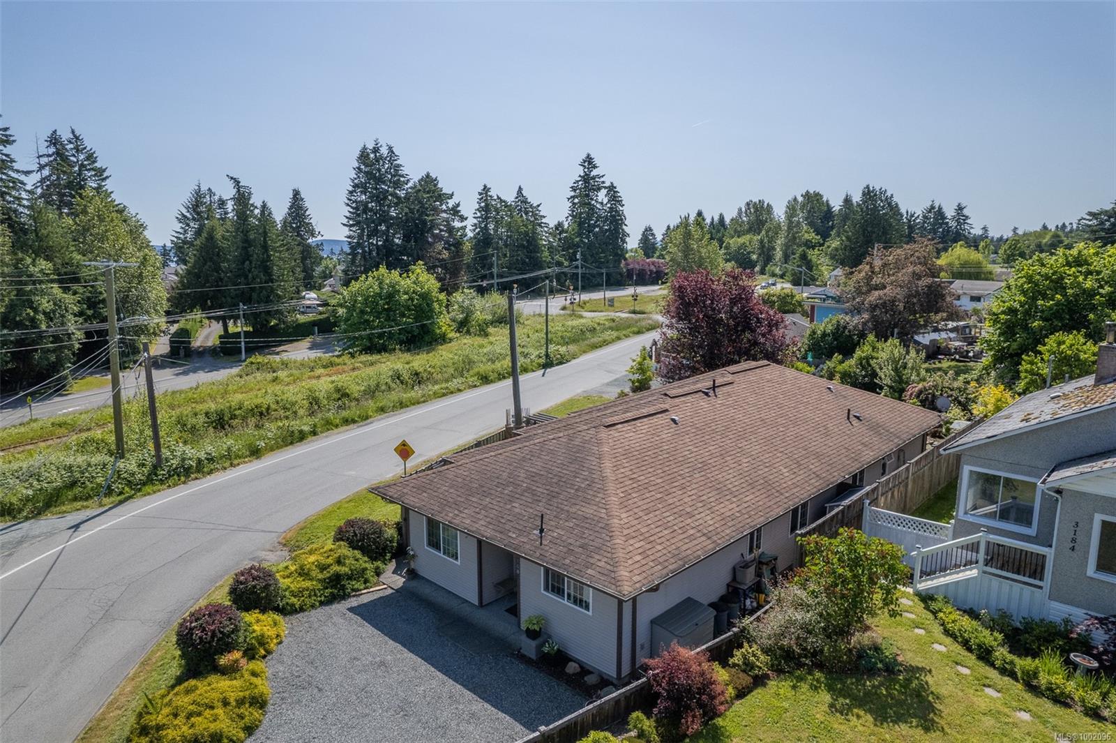 3166/3168 Douglas St - Du Chemainus Full Duplex for Sale, 4 Bedrooms (1002096)