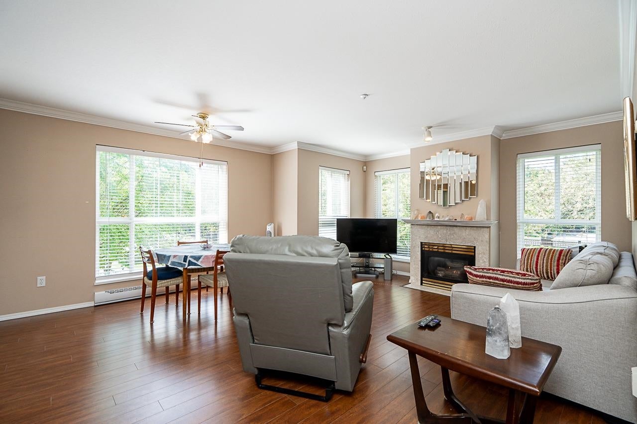 203 - 15885 84 Avenue - Fleetwood Tynehead Apartment/Condo for Sale, 2 Bedrooms (R3040785)