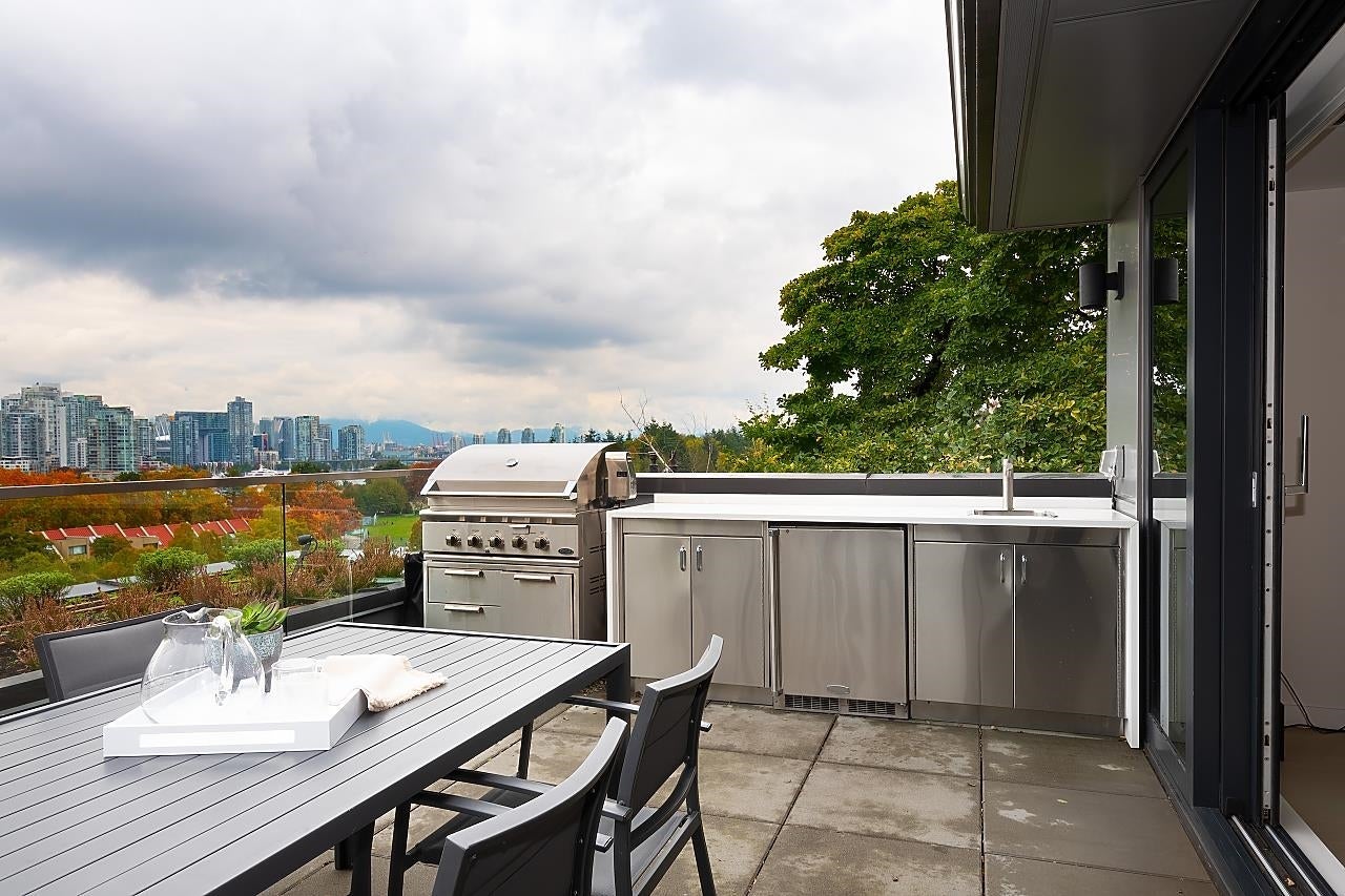 1103 W 7TH AVENUE - Fairview VW Townhouse for sale, 2 Bedrooms (R2626162) #8
