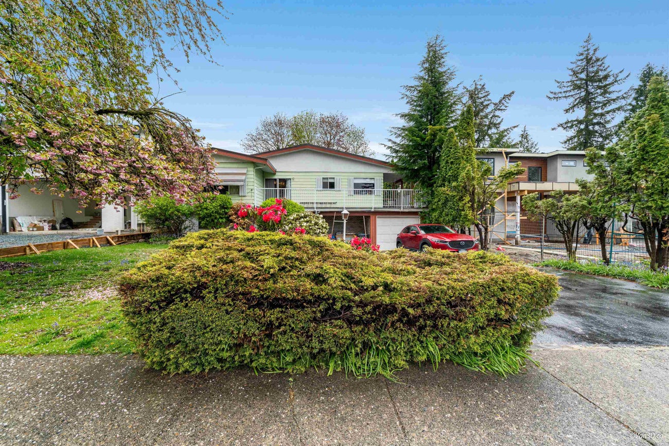 689 FOLSOM STREET - Central Coquitlam House/Single Family for sale, 4 Bedrooms (R2877390) #2