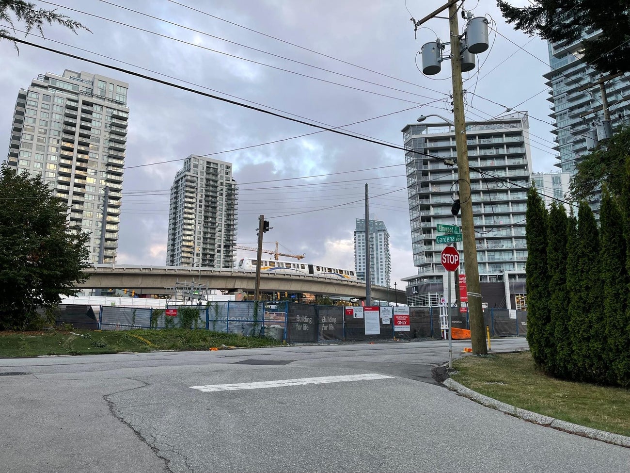 634 Gardena Drive - Coquitlam West Single Family Residence for Sale, 3 Bedrooms (R2891614) #3