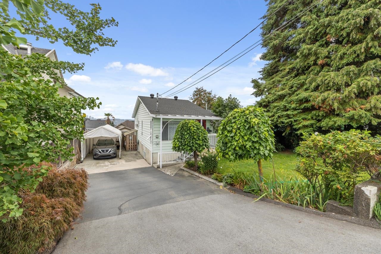 1020 Walls Avenue - Maillardville Single Family Residence for Sale, 3 Bedrooms (R2929773) #4