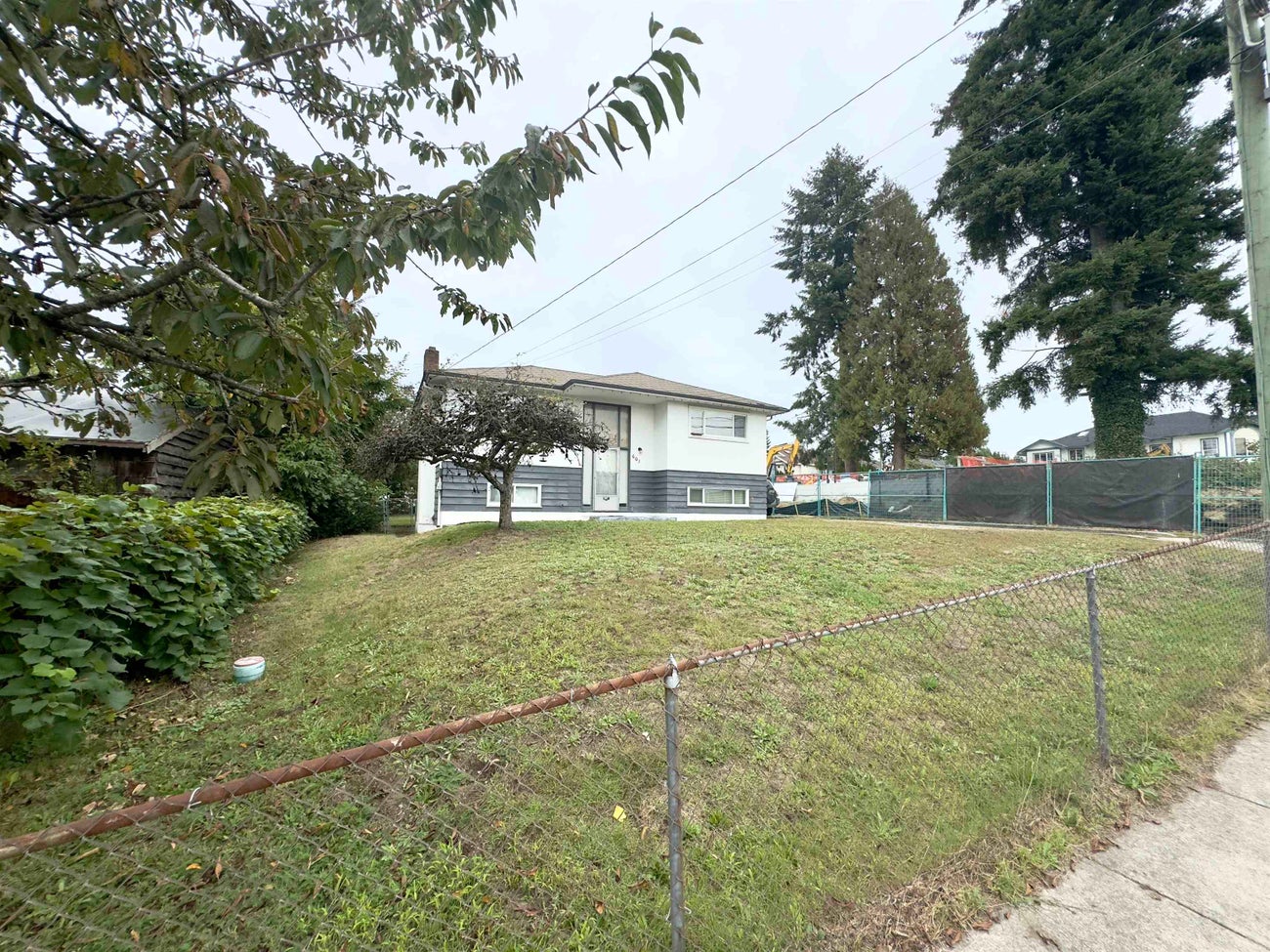 607 ALDERSON AVENUE - Coquitlam West House/Single Family for Sale, 3 Bedrooms (R2930485) #2