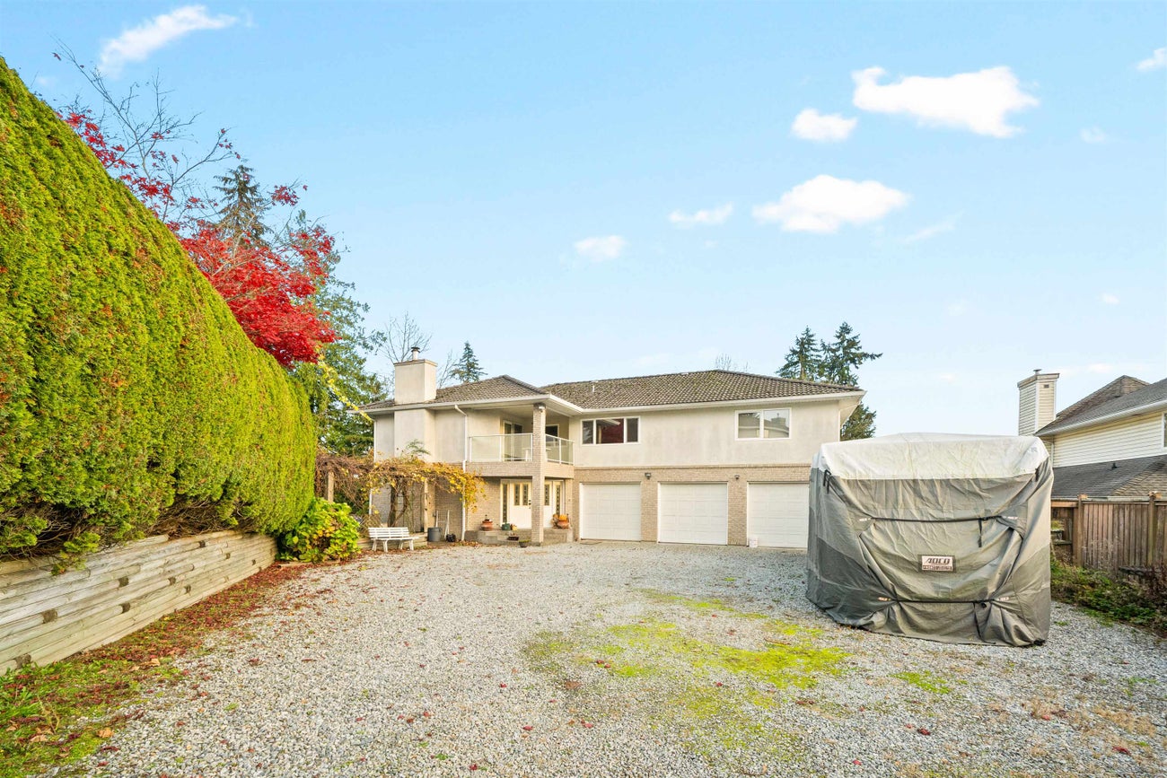 2279 LECLAIR DRIVE - Coquitlam East House/Single Family for sale, 6 Bedrooms (R2943203) #38