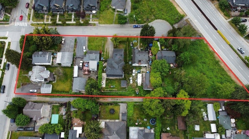 706 Gauthier Avenue - Coquitlam West Single Family Residence for Sale, 7 Bedrooms (R2963321)# - 17