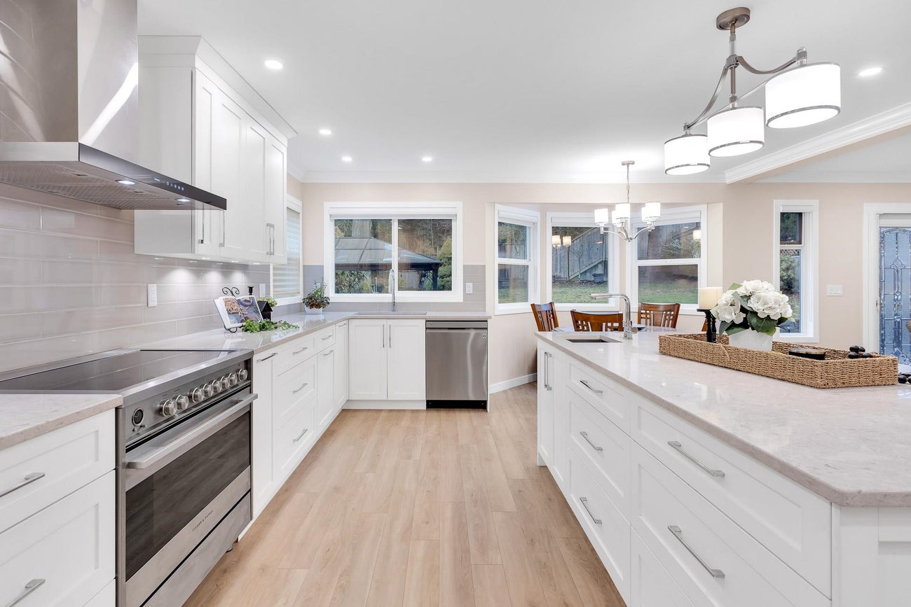 2443 Leclair Drive - Coquitlam East Single Family Residence for Sale, 6 Bedrooms (R2968845) #12