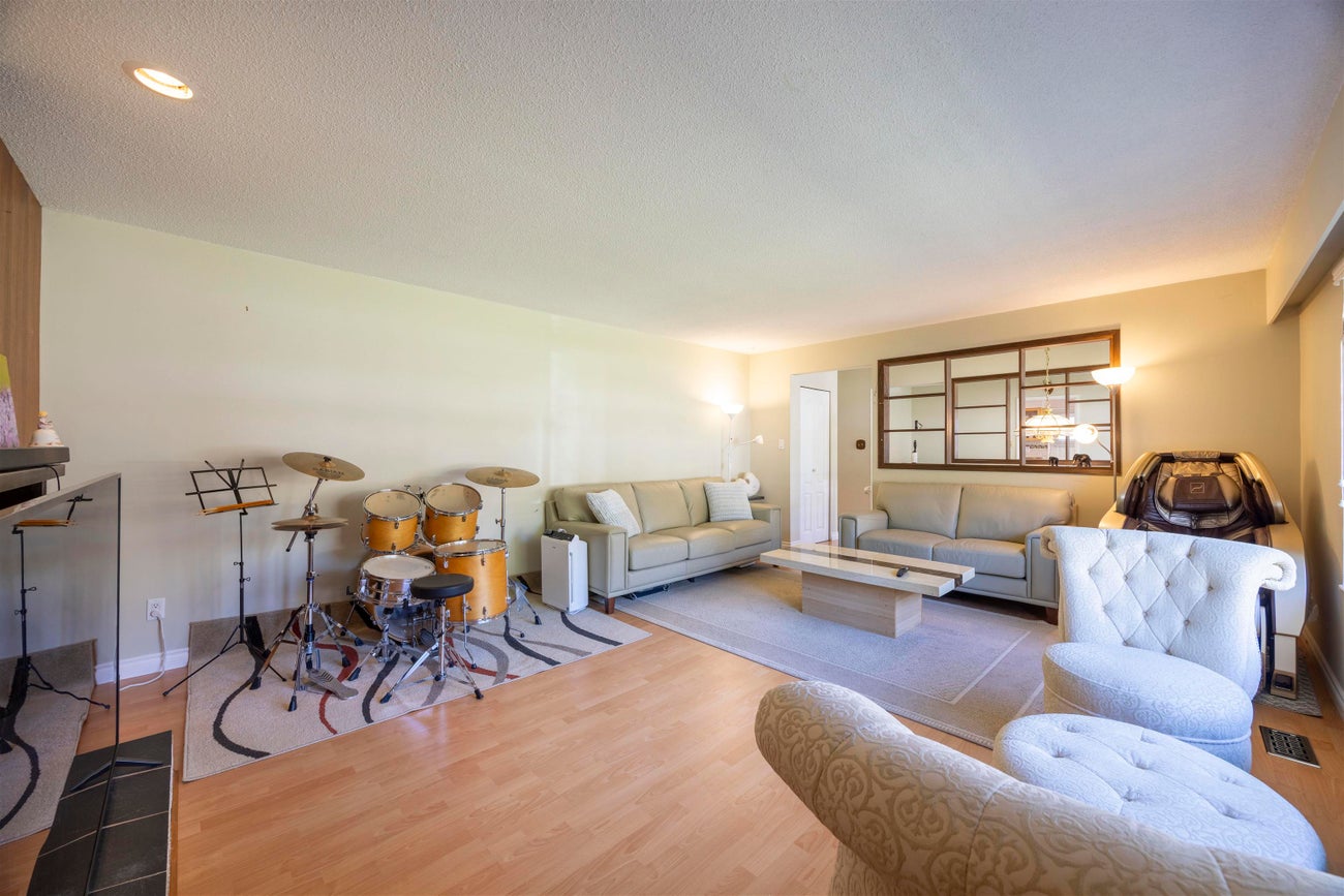 736 Sydney Avenue - Coquitlam West Single Family Residence for Sale, 5 Bedrooms (R2972235) #5