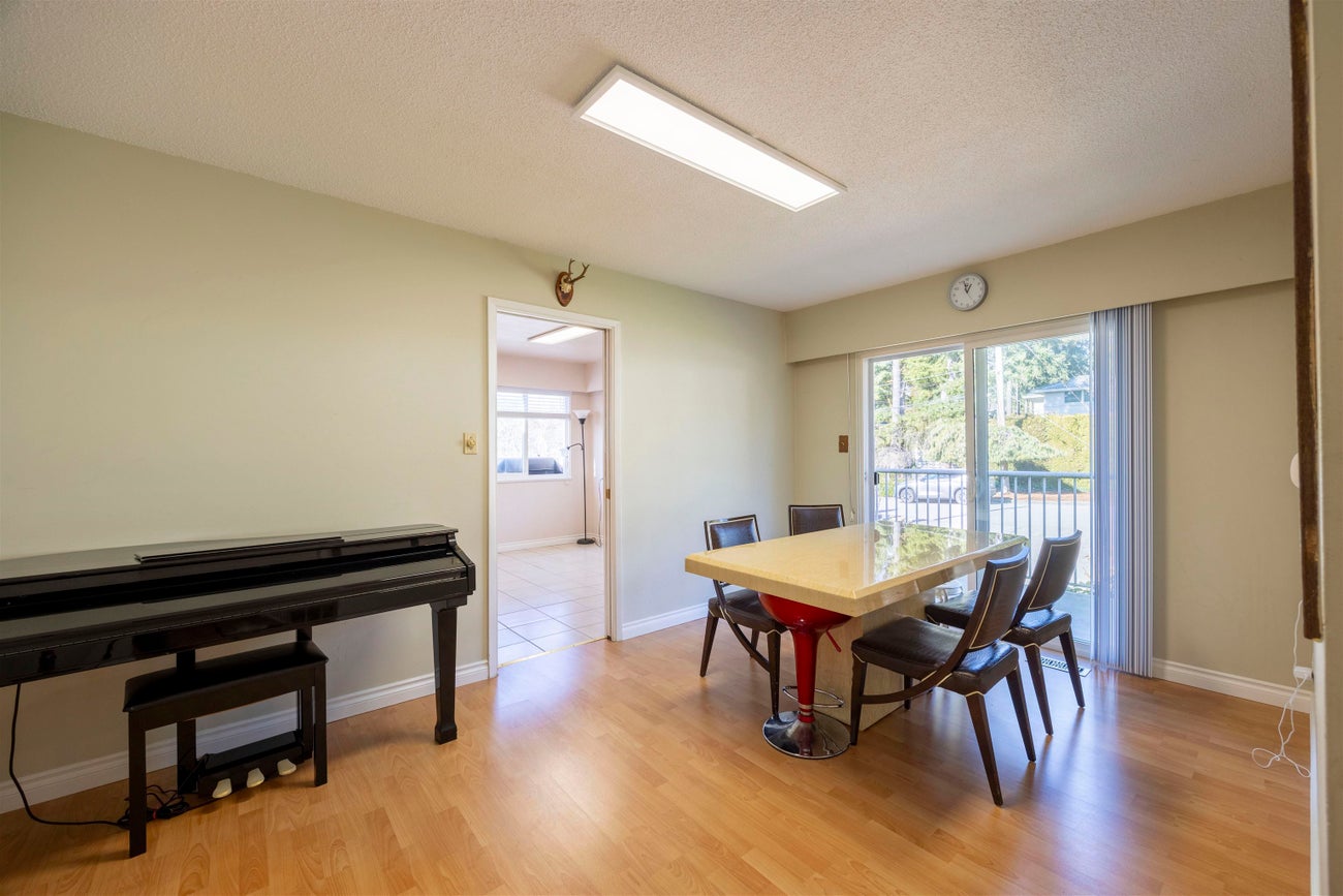 736 Sydney Avenue - Coquitlam West Single Family Residence for Sale, 5 Bedrooms (R2972235) #7