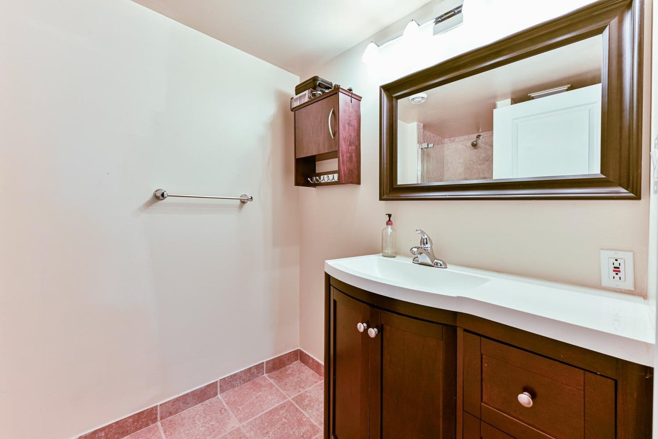 2097 - 2099 Dawes Hill Road - Central Coquitlam Single Family Residence for Sale, 8 Bedrooms (R2973320) #21