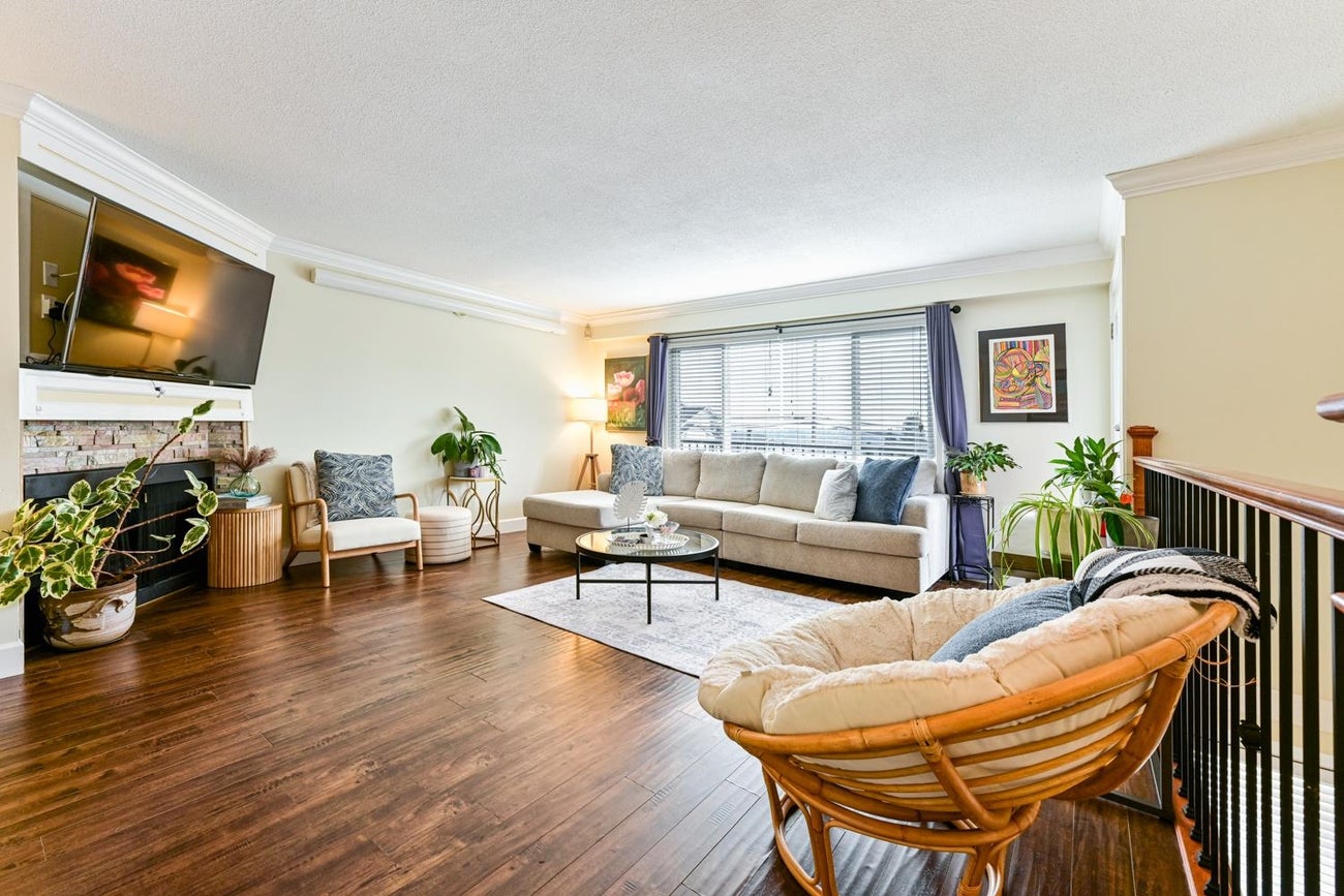 2097 - 2099 Dawes Hill Road - Central Coquitlam Single Family Residence for Sale, 8 Bedrooms (R2973320) #2