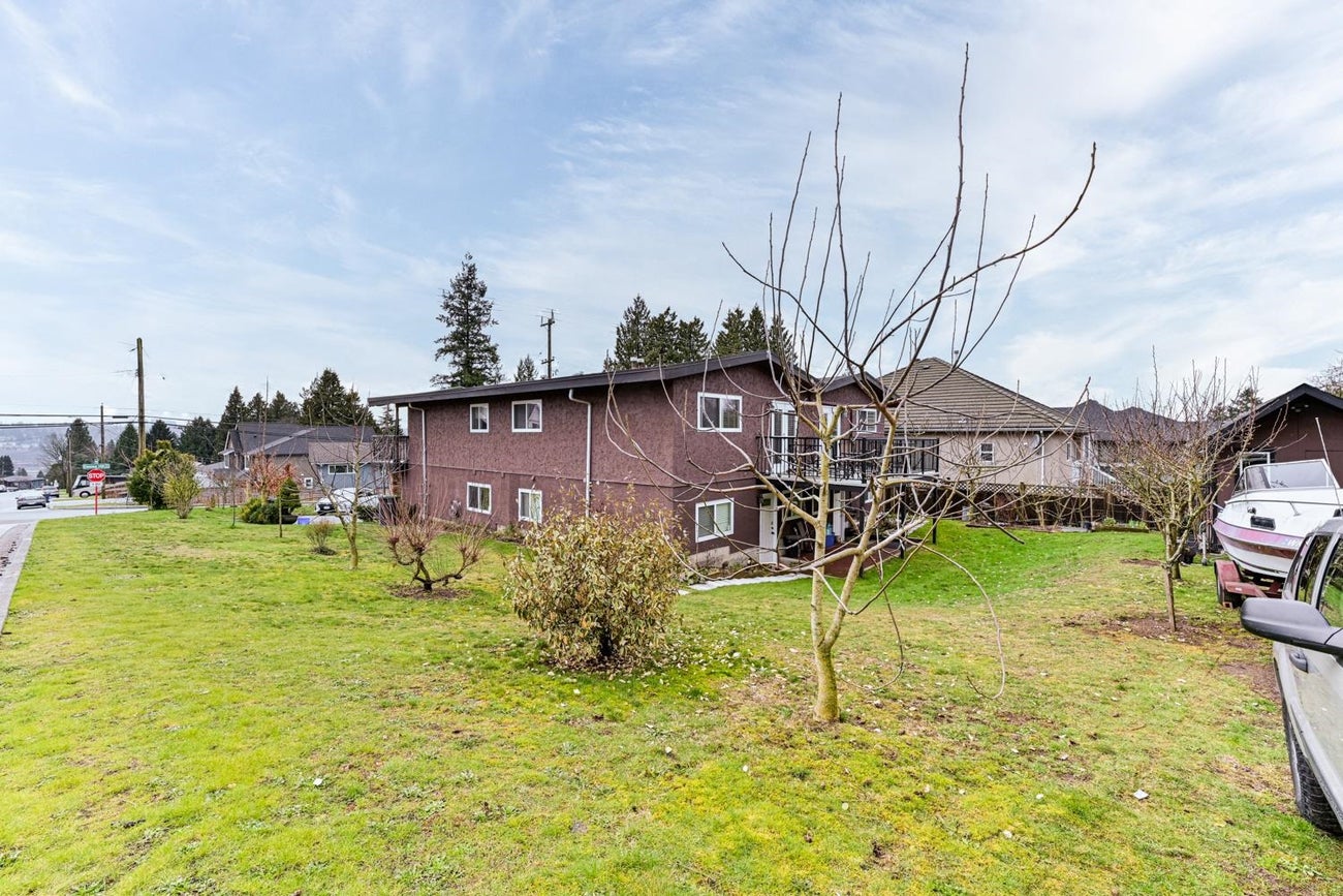2097 - 2099 Dawes Hill Road - Central Coquitlam Single Family Residence for Sale, 8 Bedrooms (R2973320) #34