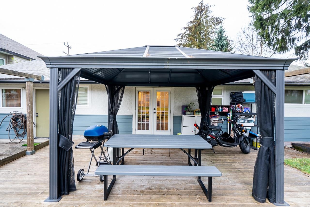 1050 Como Lake Avenue - Central Coquitlam Single Family Residence for Sale, 3 Bedrooms (R2975807) #18