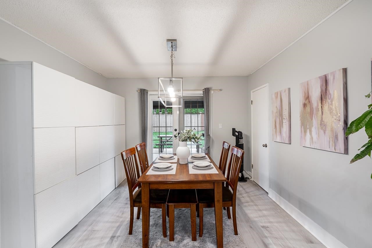 1050 Como Lake Avenue - Central Coquitlam Single Family Residence for Sale, 3 Bedrooms (R2975807) #8