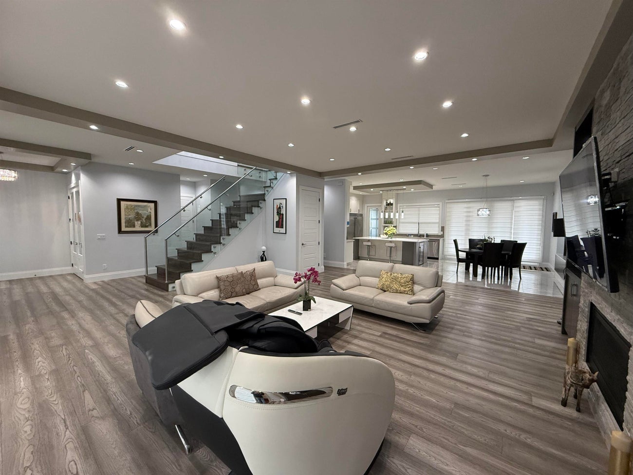 7251 Union Street - Simon Fraser Univer. Single Family Residence for Sale, 7 Bedrooms (R2975888) #3