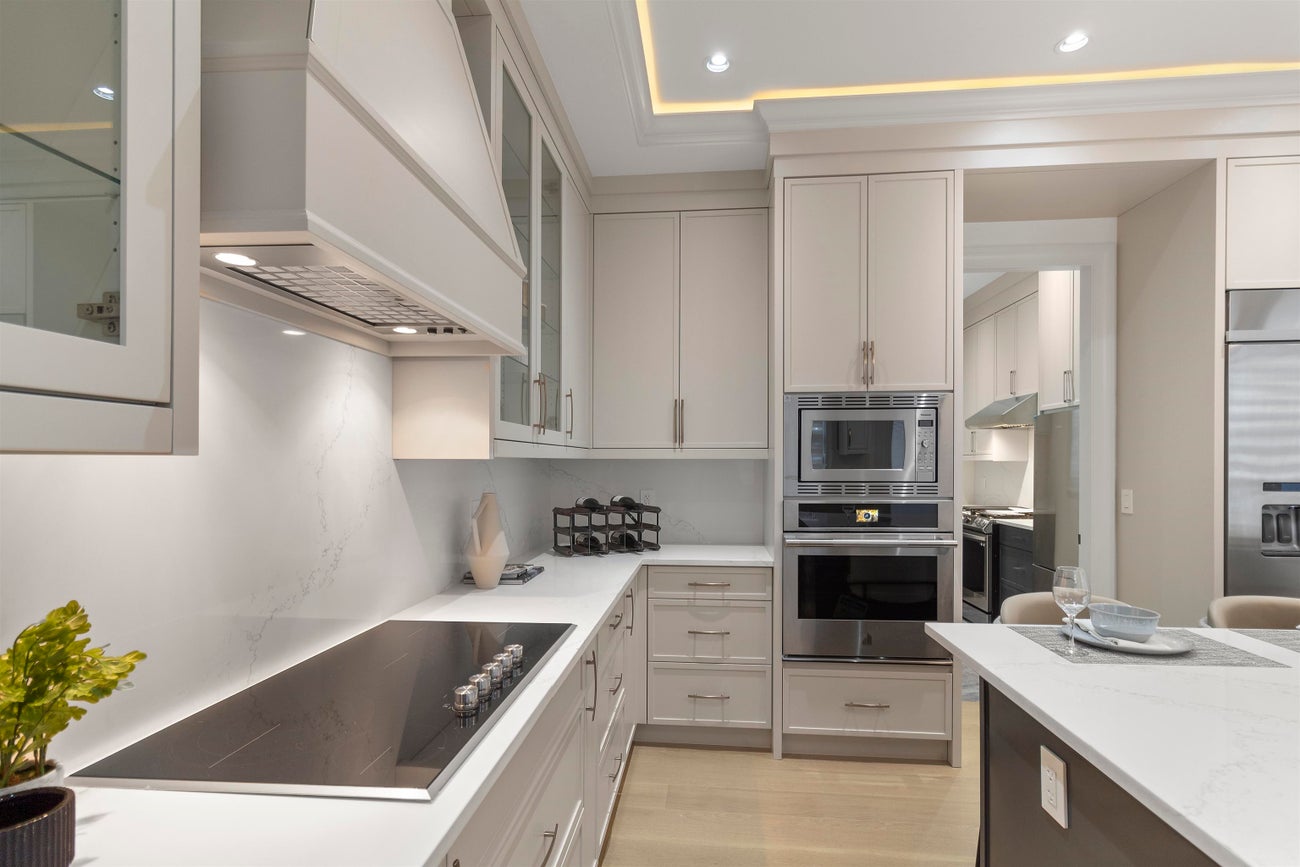 7165 Paulus Crescent - Montecito Single Family Residence for Sale, 9 Bedrooms (R2976808) #8