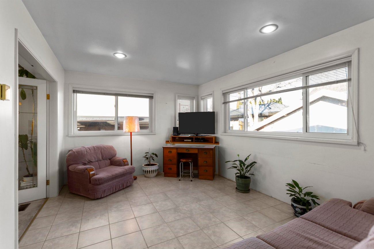 6771 Winch Street - Sperling-Duthie Single Family Residence for Sale, 5 Bedrooms (R2980026) #9