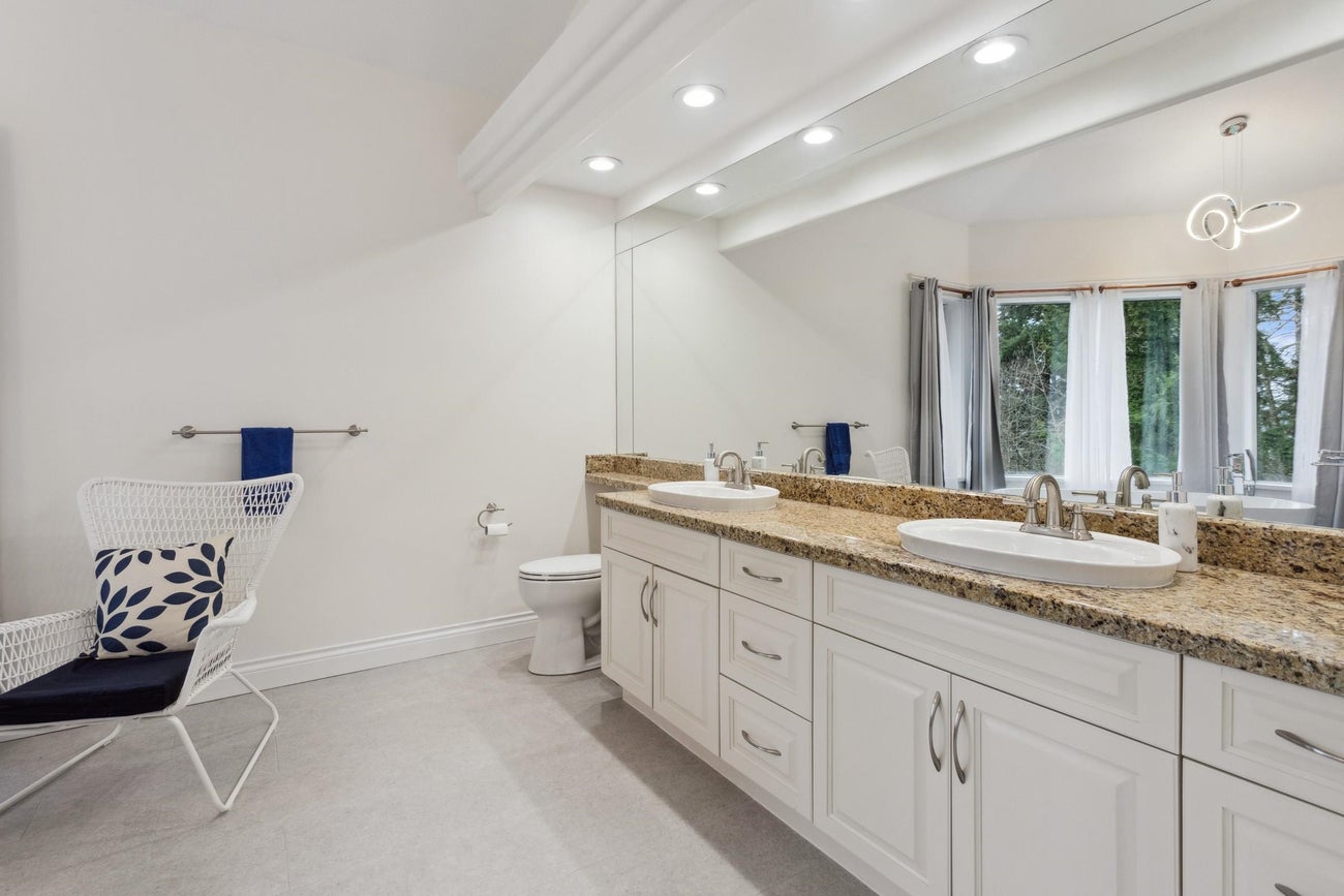 2274 Sorrento Drive - Coquitlam East Single Family Residence for Sale, 6 Bedrooms (R2980763) #25