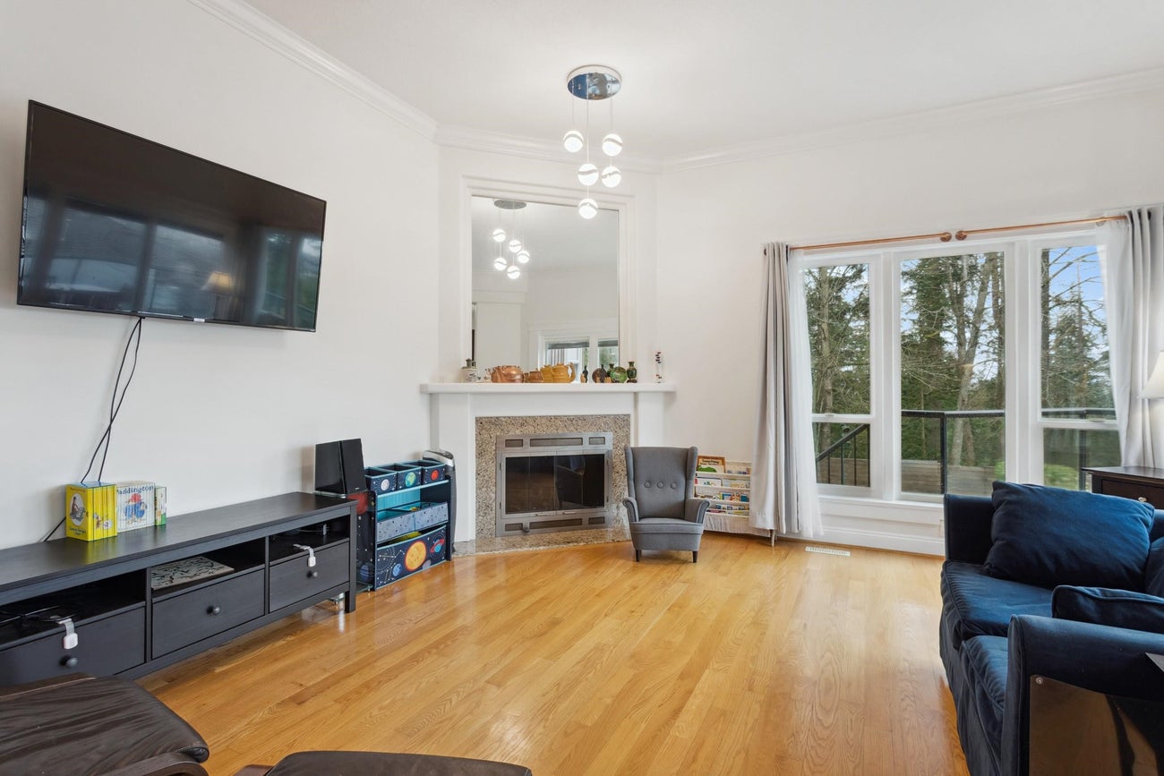 2274 Sorrento Drive - Coquitlam East Single Family Residence for Sale, 6 Bedrooms (R2980763) #9