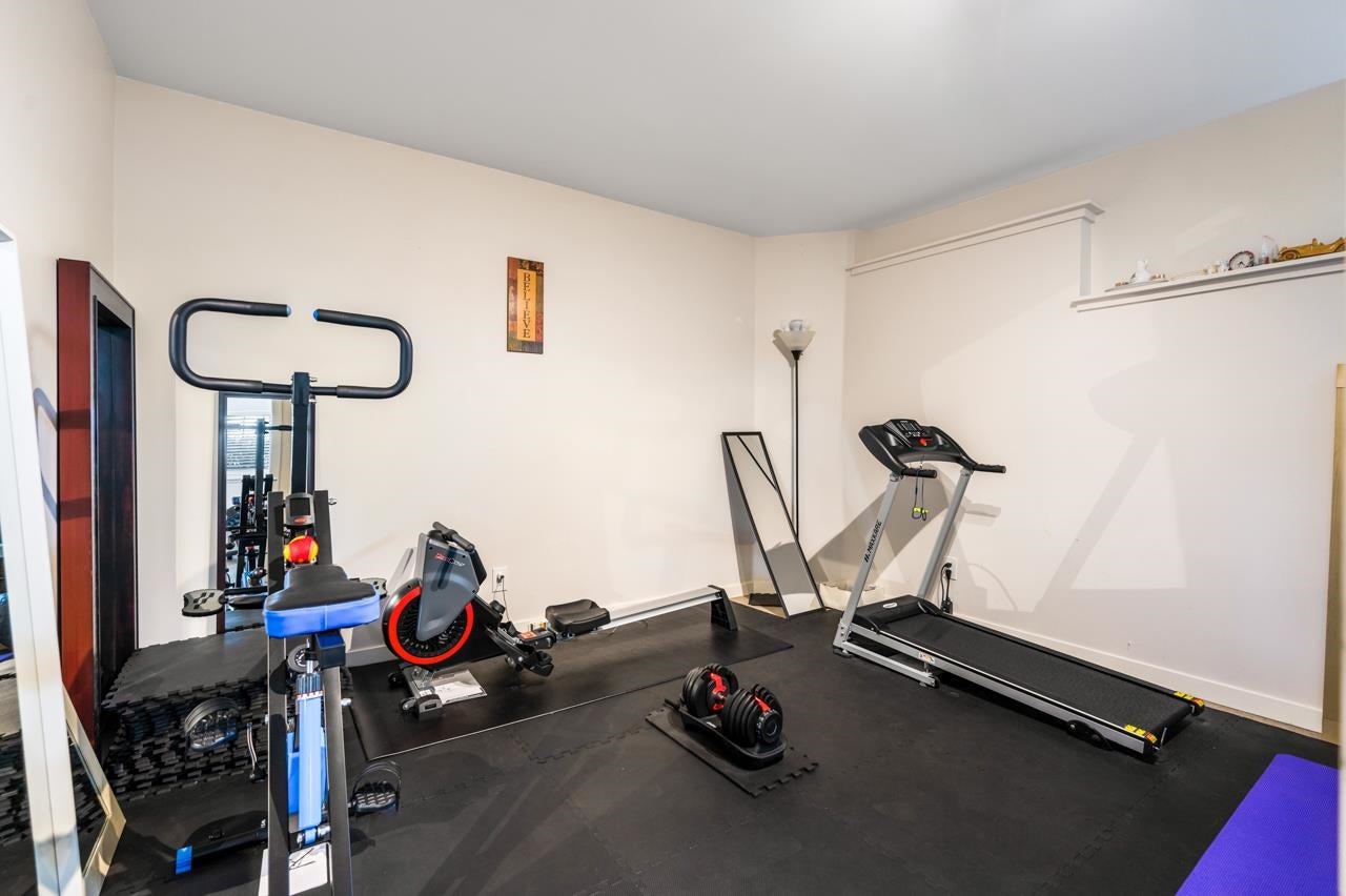 2902 Paul Lake Court - Coquitlam East Single Family Residence for Sale, 6 Bedrooms (R2981708) #32