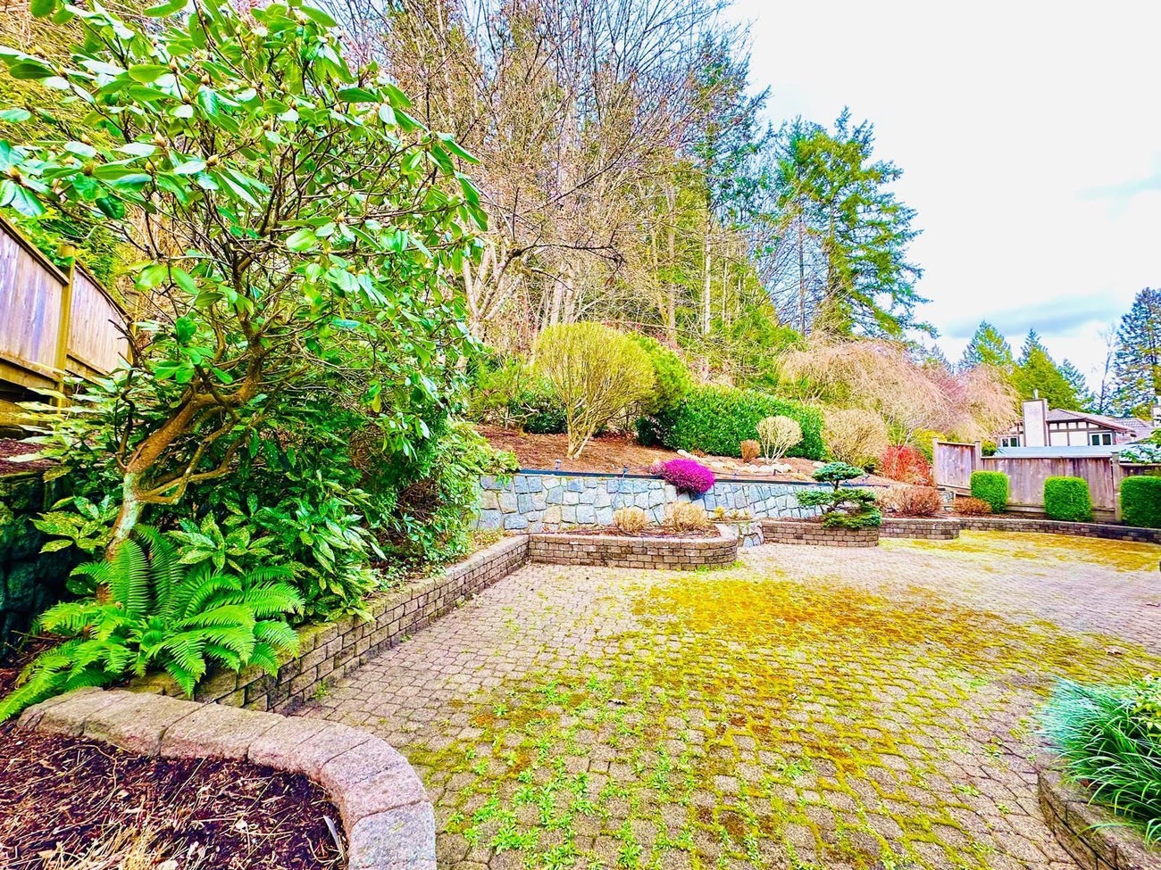 486 Cariboo Crescent - Coquitlam East Single Family Residence for Sale, 5 Bedrooms (R2983630) #11