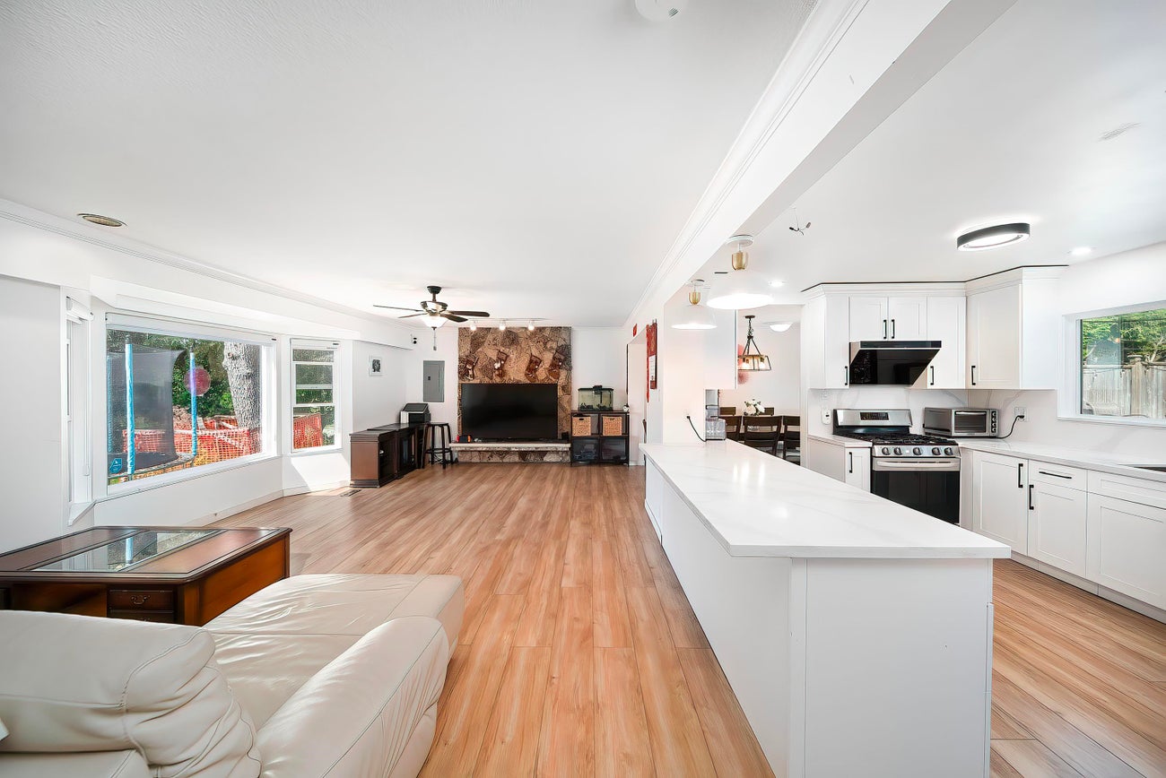 2011 Paulus Crescent - Montecito Single Family Residence for Sale, 4 Bedrooms (R2984010) #6