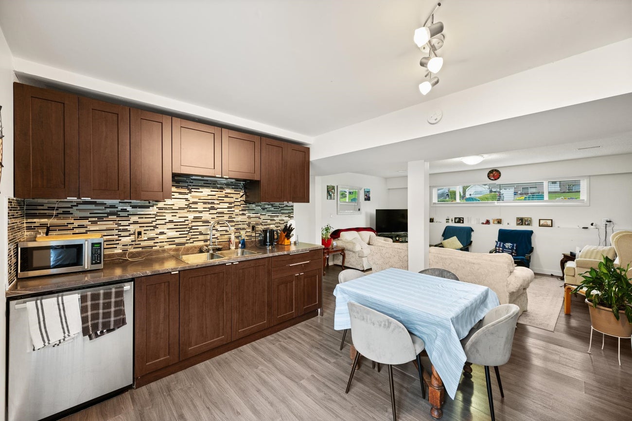 2416 Tolmie Avenue - Central Coquitlam Single Family Residence for Sale, 5 Bedrooms (R2984043) #28