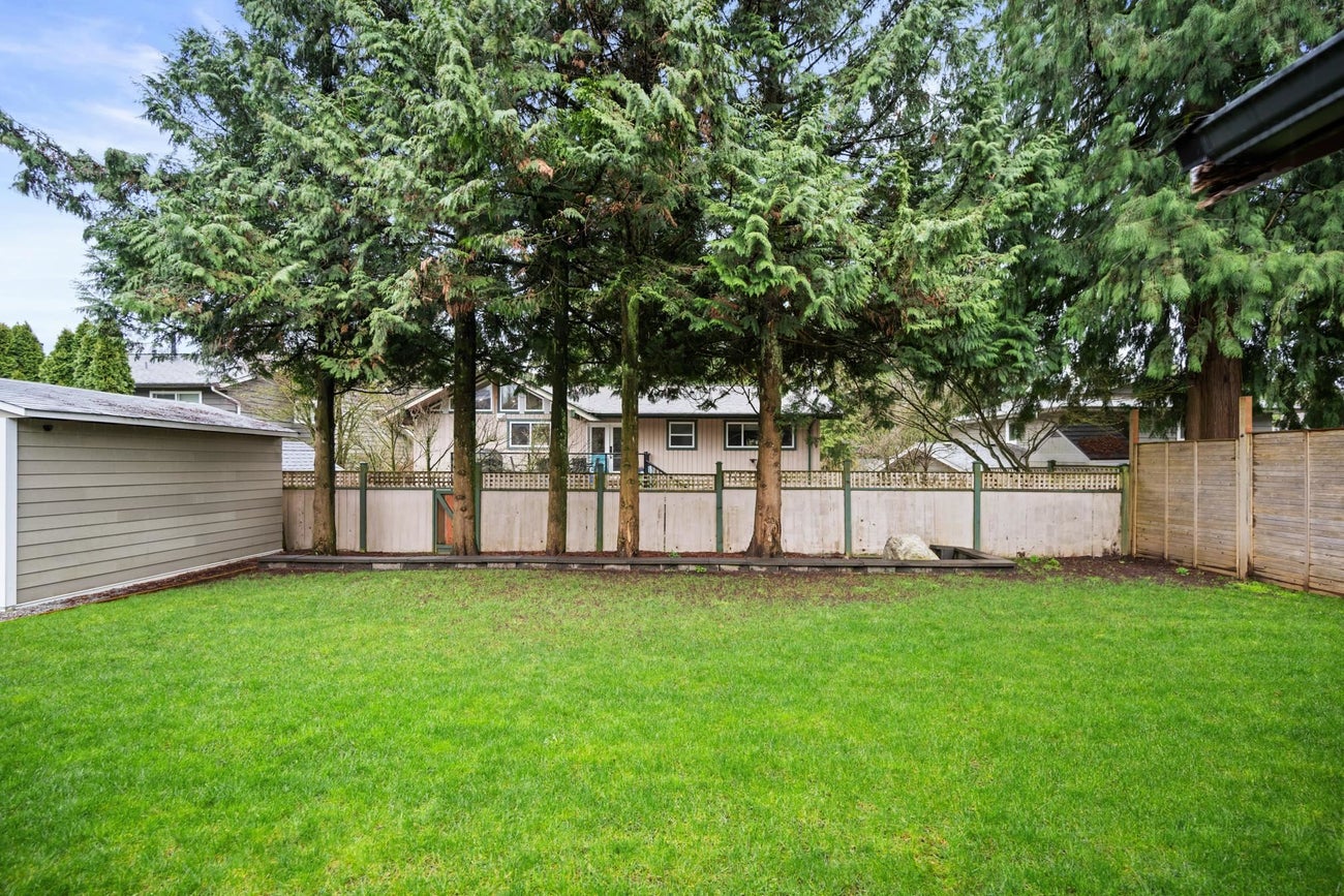 2416 Tolmie Avenue - Central Coquitlam Single Family Residence for Sale, 5 Bedrooms (R2984043) #36
