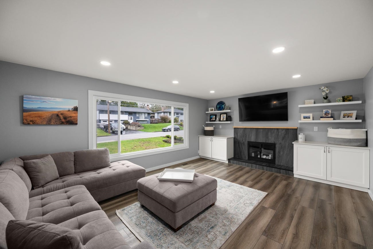 2416 Tolmie Avenue - Central Coquitlam Single Family Residence for Sale, 5 Bedrooms (R2984043) #3