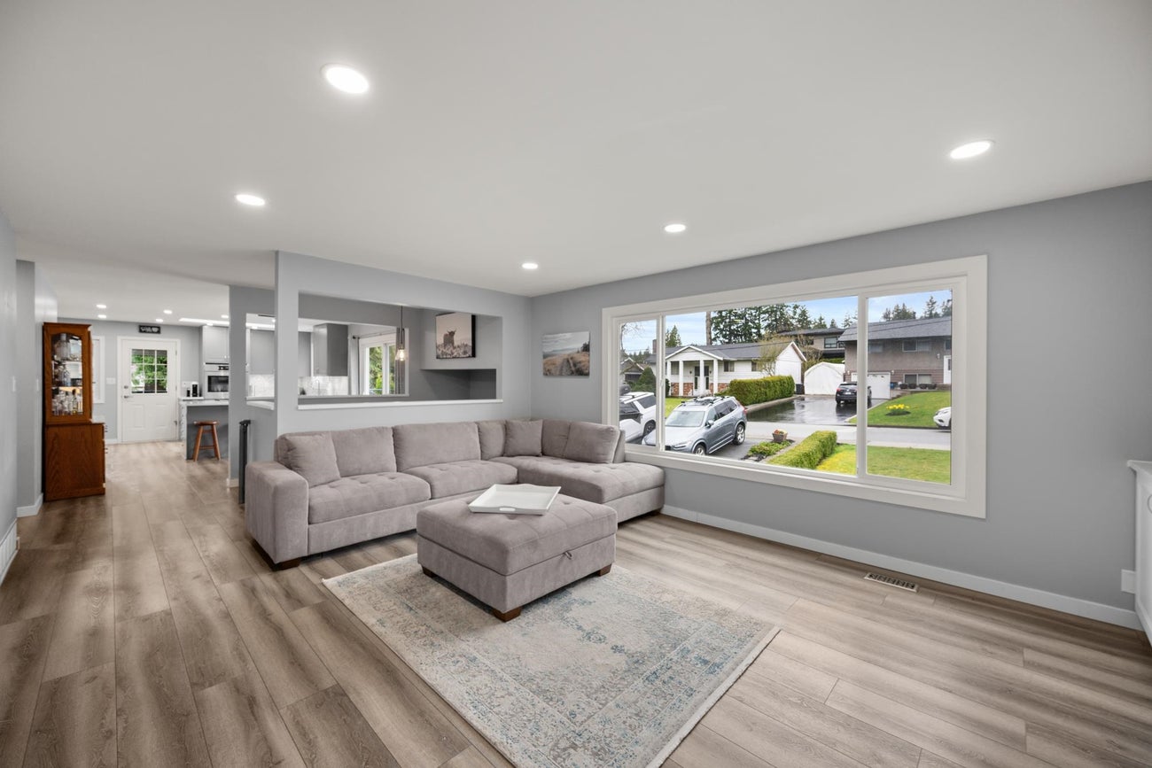 2416 Tolmie Avenue - Central Coquitlam Single Family Residence for Sale, 5 Bedrooms (R2984043) #6