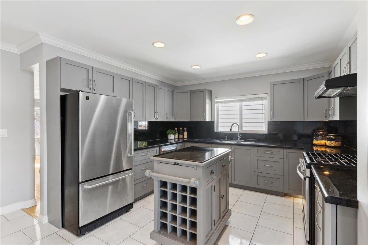 3913 Dundas Street - Vancouver Heights Single Family Residence for Sale, 5 Bedrooms (R2984155) #11