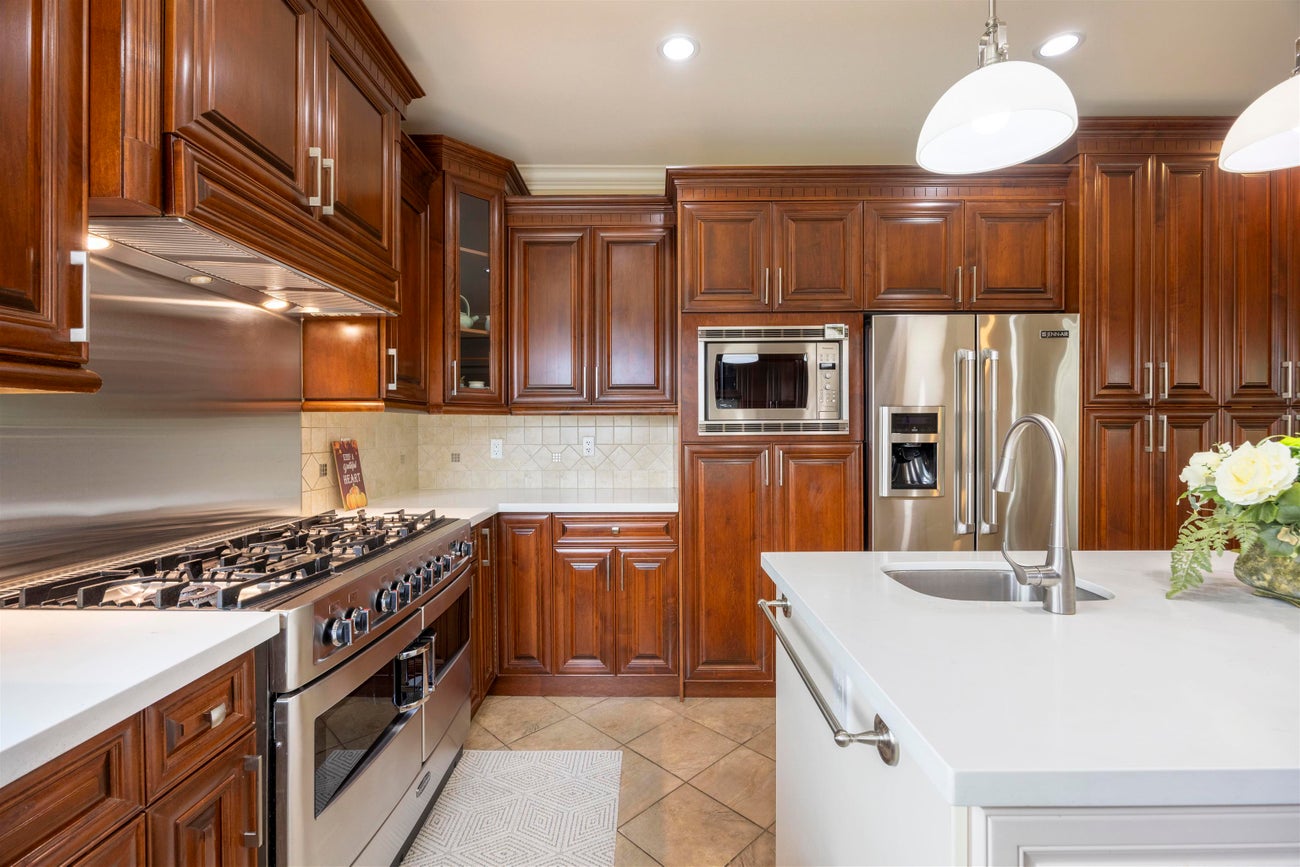 1059 Cornell Avenue - Central Coquitlam Single Family Residence for Sale, 6 Bedrooms (R2984892) #18