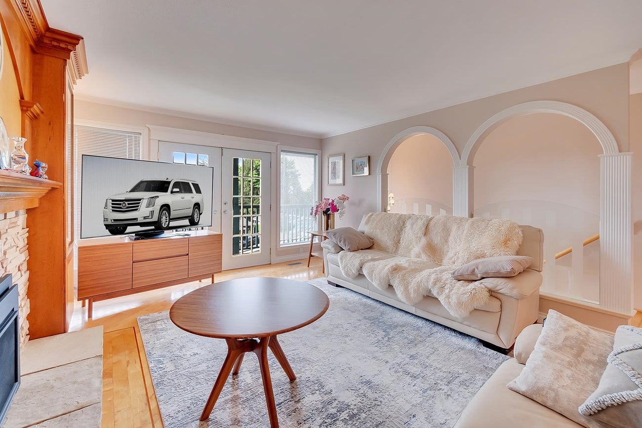 317 Gloucester Court - Coquitlam East Single Family Residence for Sale, 4 Bedrooms (R2985710) #10