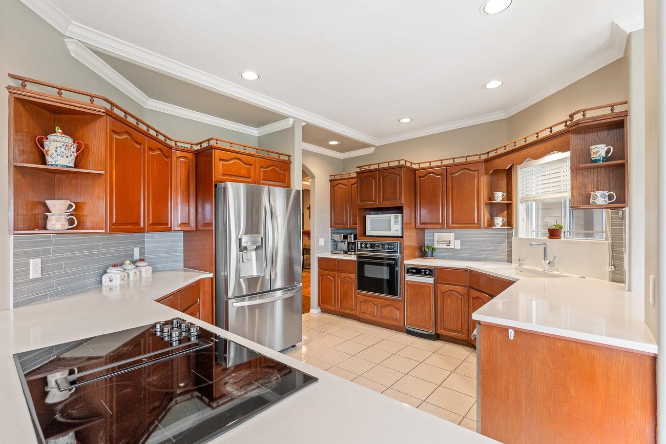 2262 Sorrento Drive - Coquitlam East Single Family Residence for Sale, 6 Bedrooms (R2986531) #12