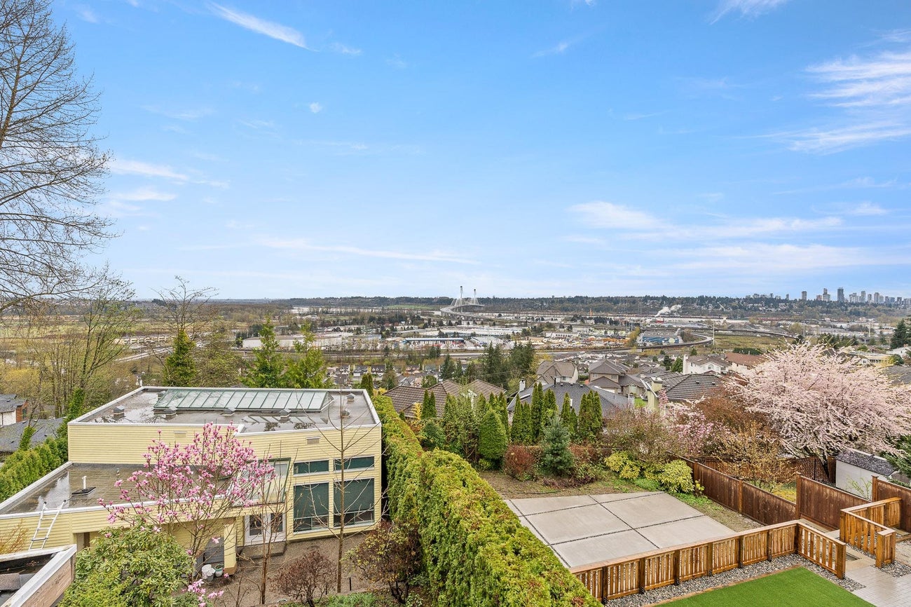 2262 Sorrento Drive - Coquitlam East Single Family Residence for Sale, 6 Bedrooms (R2986531) #20