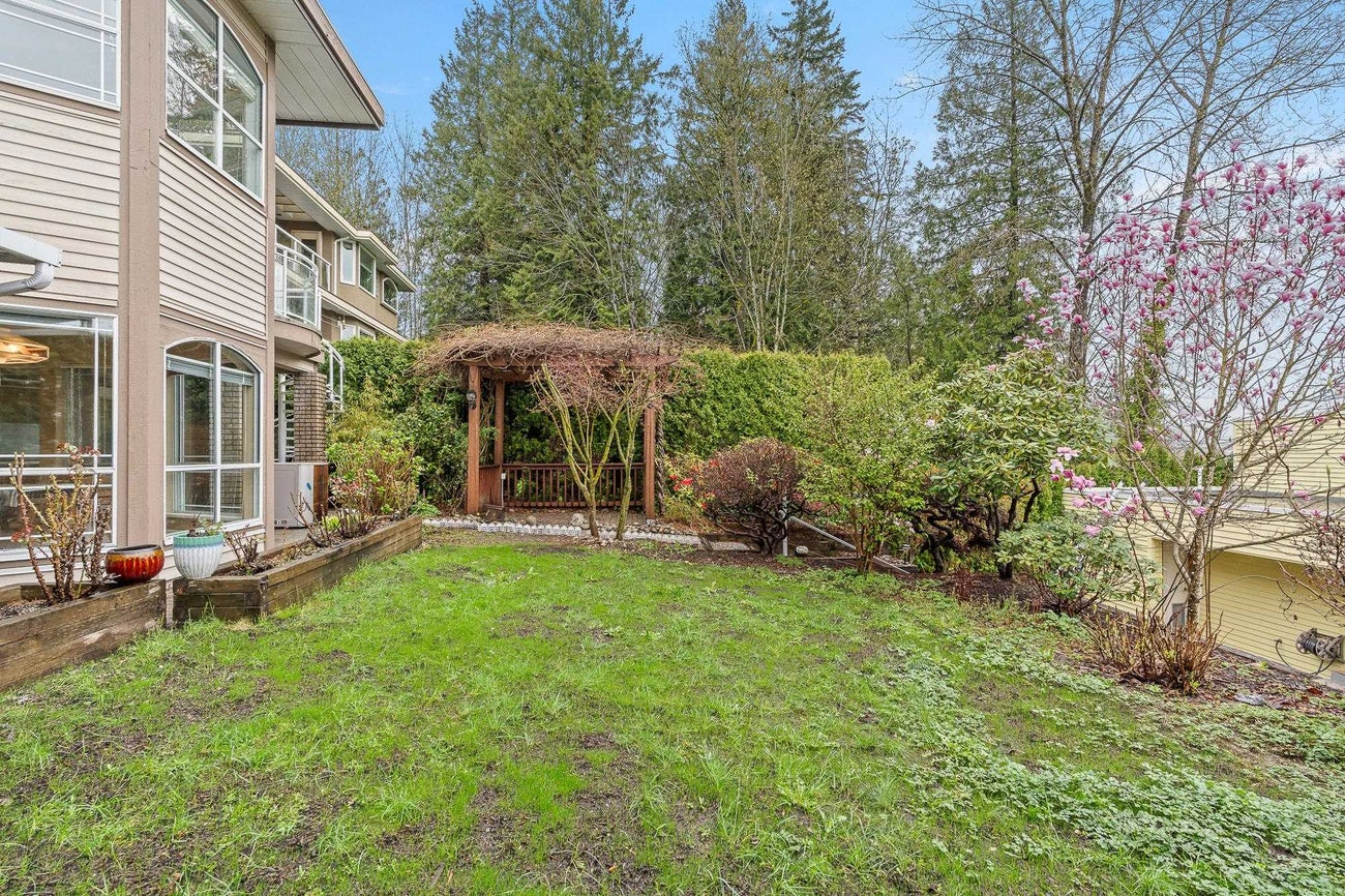 2262 Sorrento Drive - Coquitlam East Single Family Residence for Sale, 6 Bedrooms (R2986531) #33