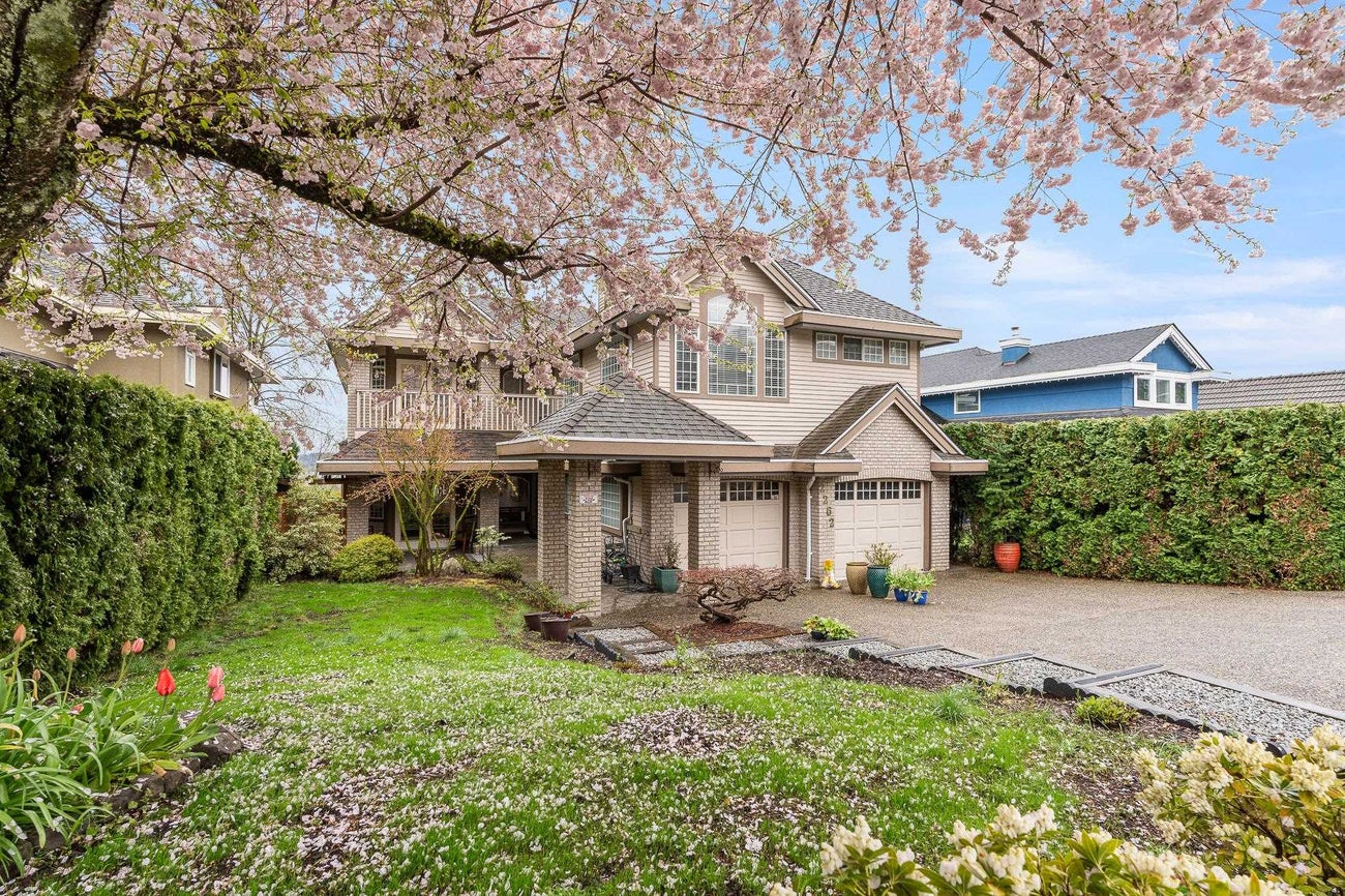 2262 Sorrento Drive - Coquitlam East Single Family Residence for Sale, 6 Bedrooms (R2986531) #3