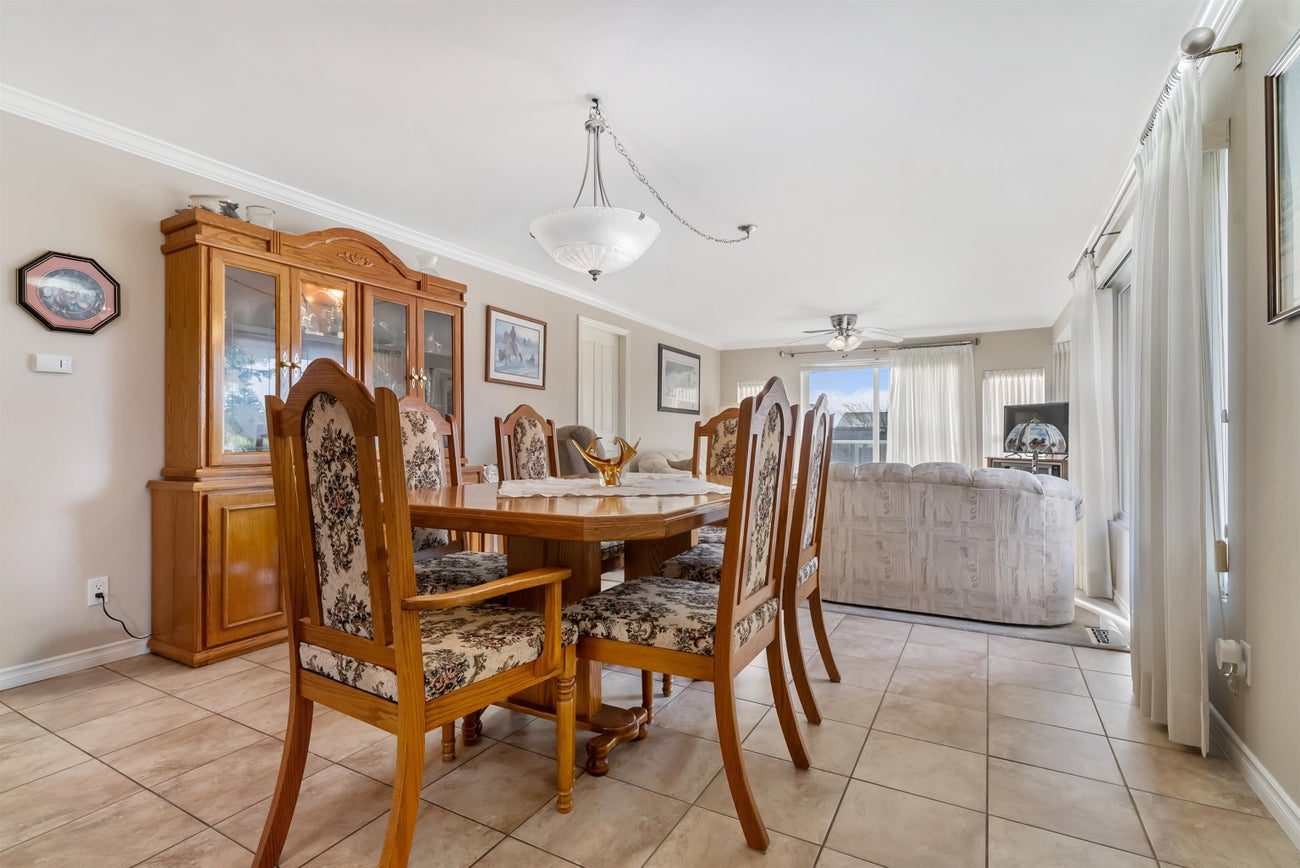 551 Poirier Street - Central Coquitlam Single Family Residence for Sale, 3 Bedrooms (R2988328) #17