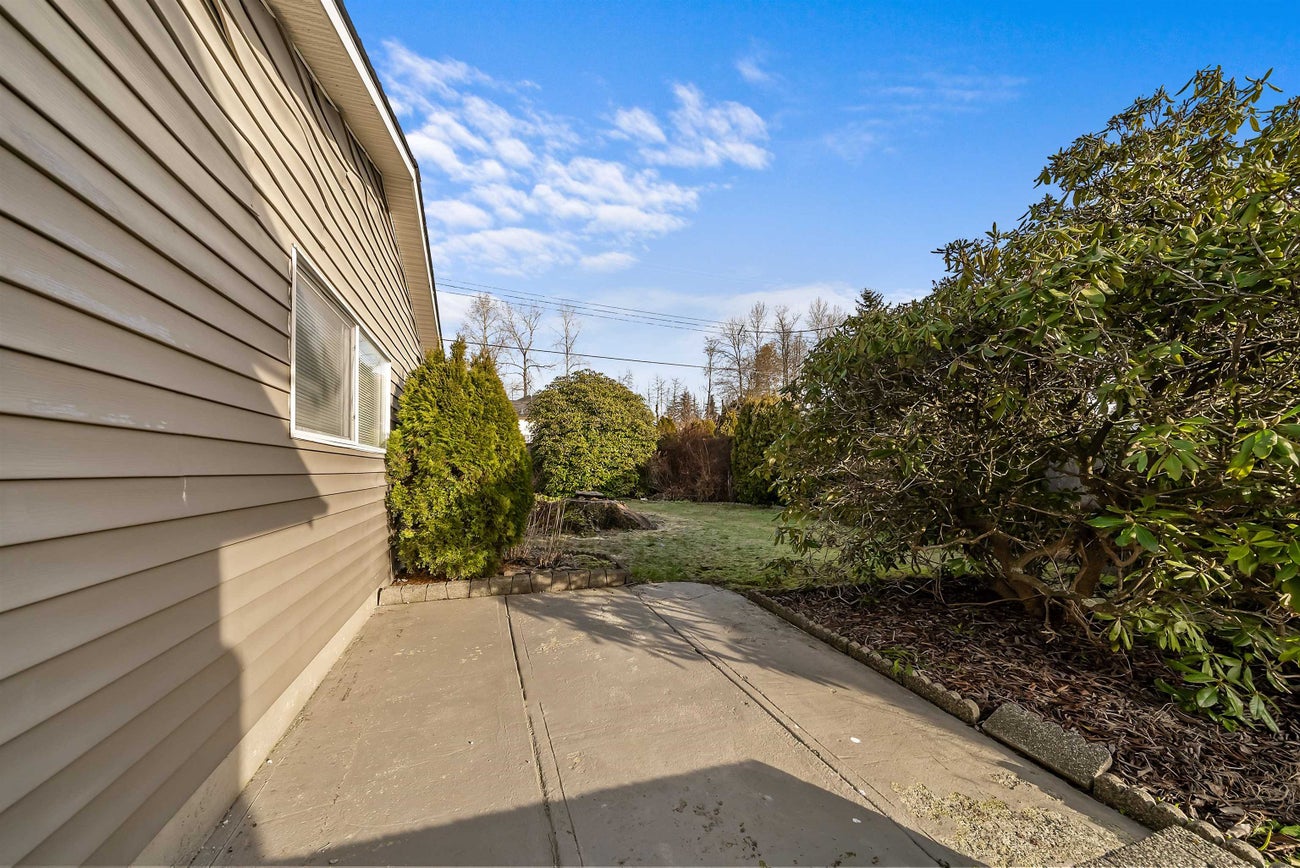 551 Poirier Street - Central Coquitlam Single Family Residence for Sale, 3 Bedrooms (R2988328) #30