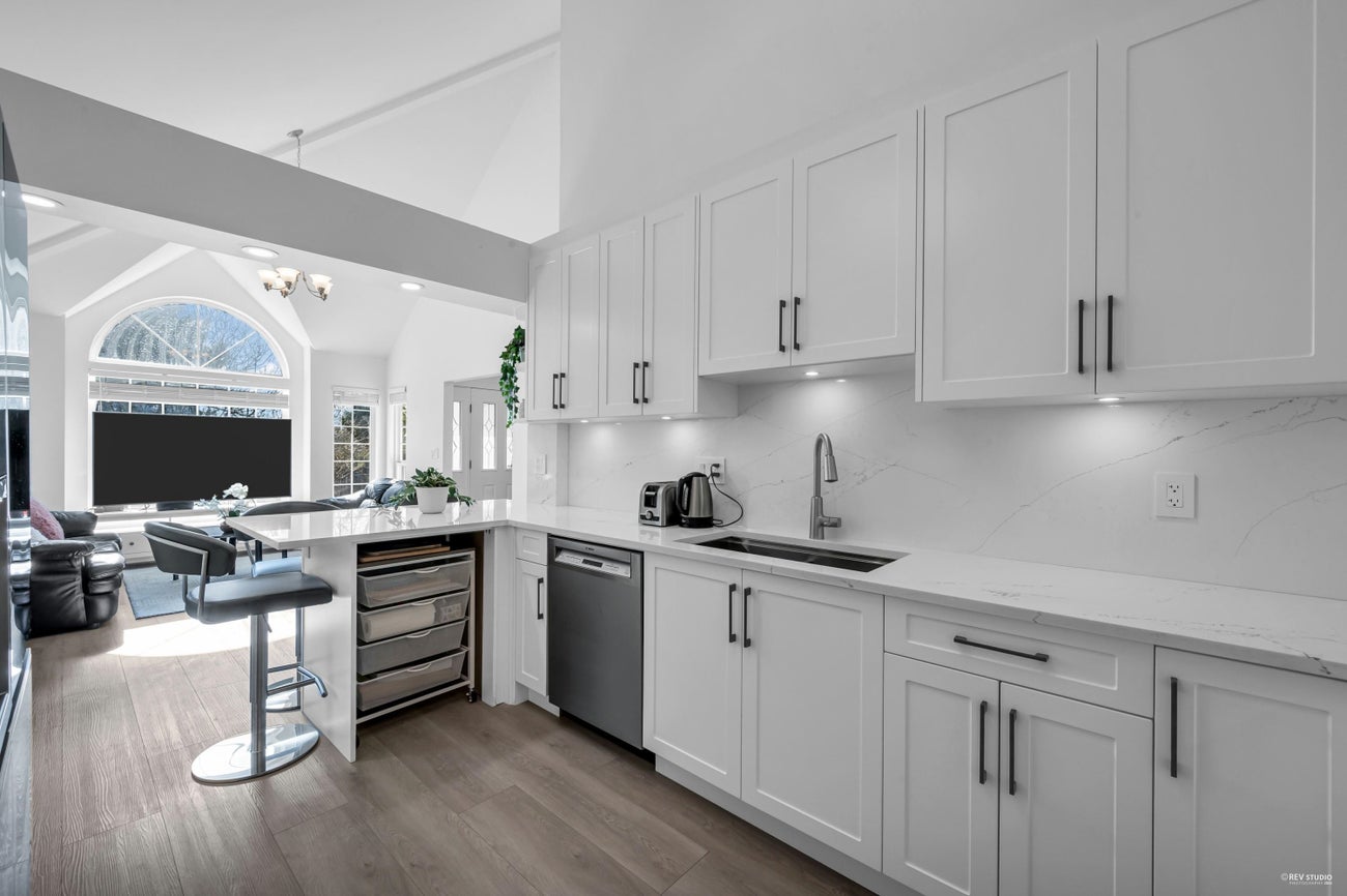 292 Mariner Way - Coquitlam East Single Family Residence for Sale, 5 Bedrooms (R2988397) #10