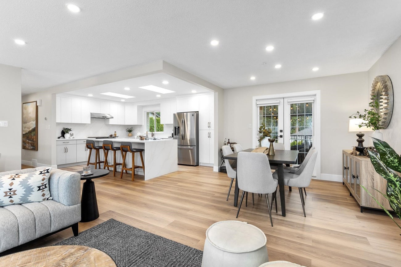 2466 Tolmie Avenue - Central Coquitlam Single Family Residence for Sale, 5 Bedrooms (R2988495) #15