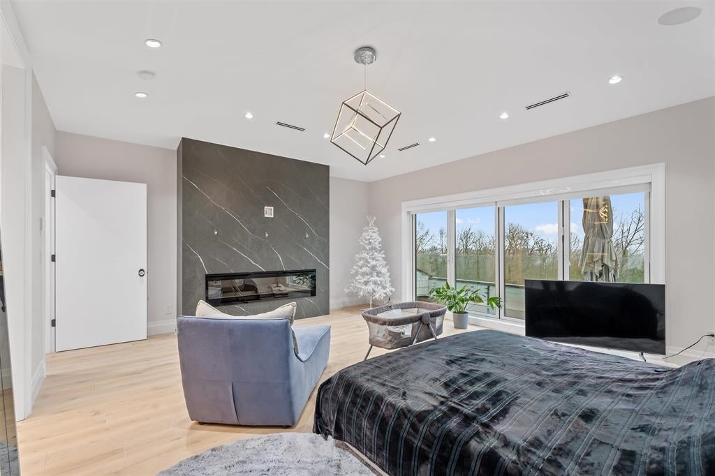 2748 Cultus Avenue - Coquitlam East Single Family Residence for Sale, 8 Bedrooms (R2988806) #18