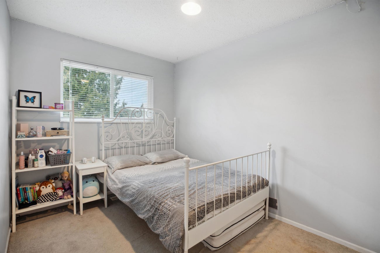 474 Byng Street - Central Coquitlam Single Family Residence for Sale, 5 Bedrooms (R2988956) #15